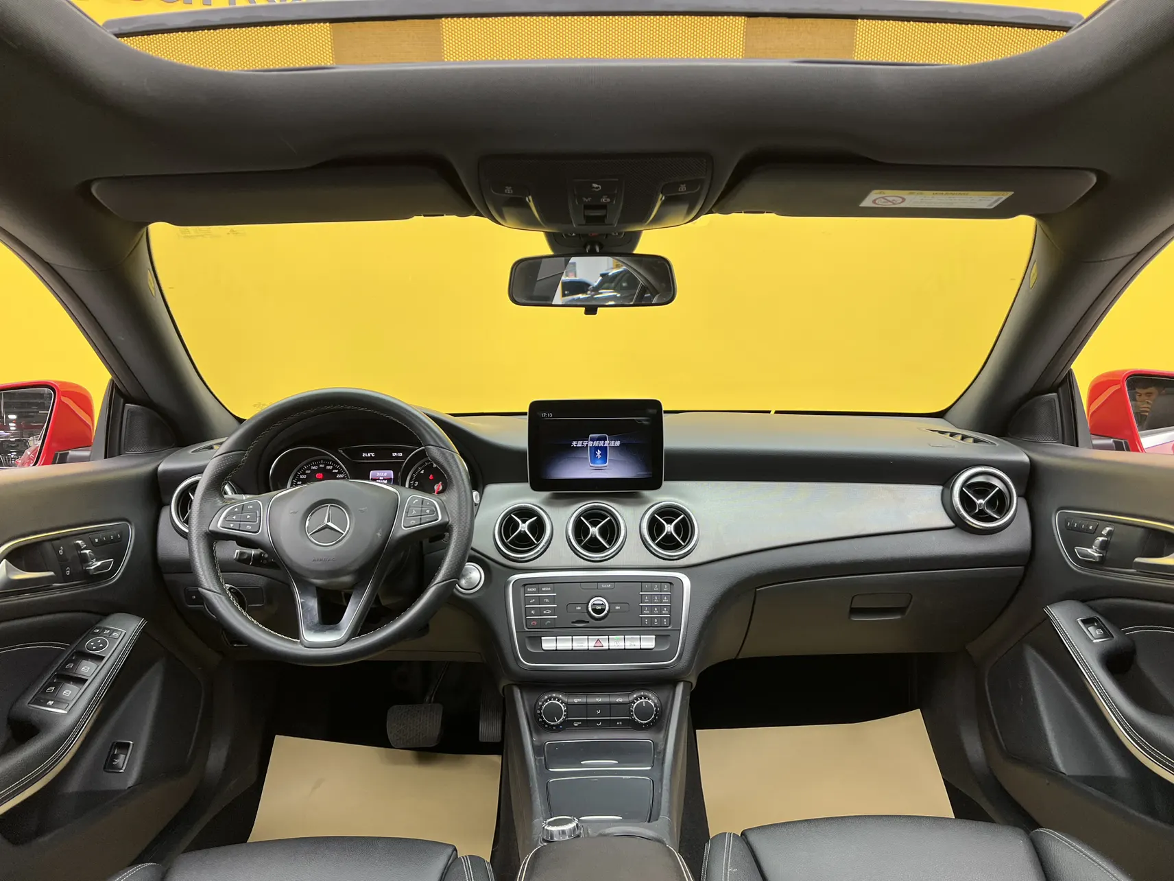 Mercedes-Benz CLA 200, 2018 31
