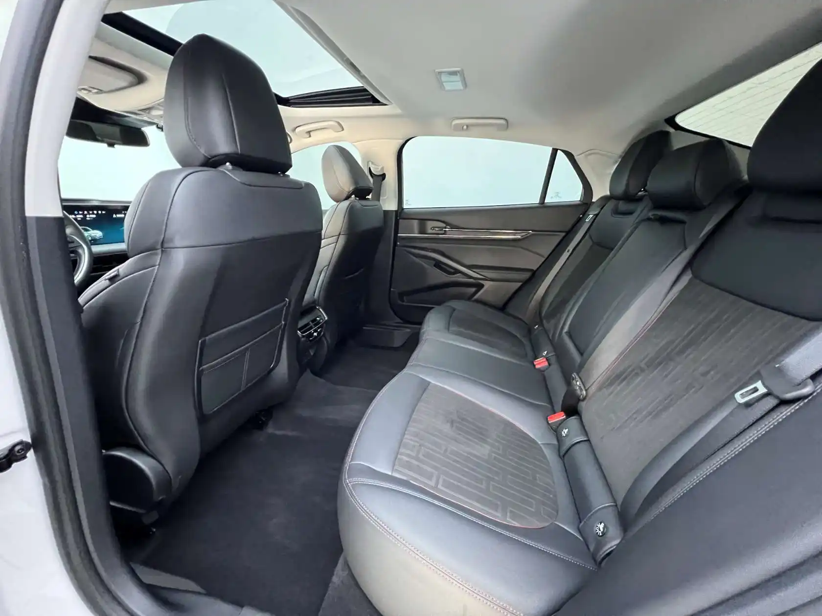 Ford Mondeo, 2023 12