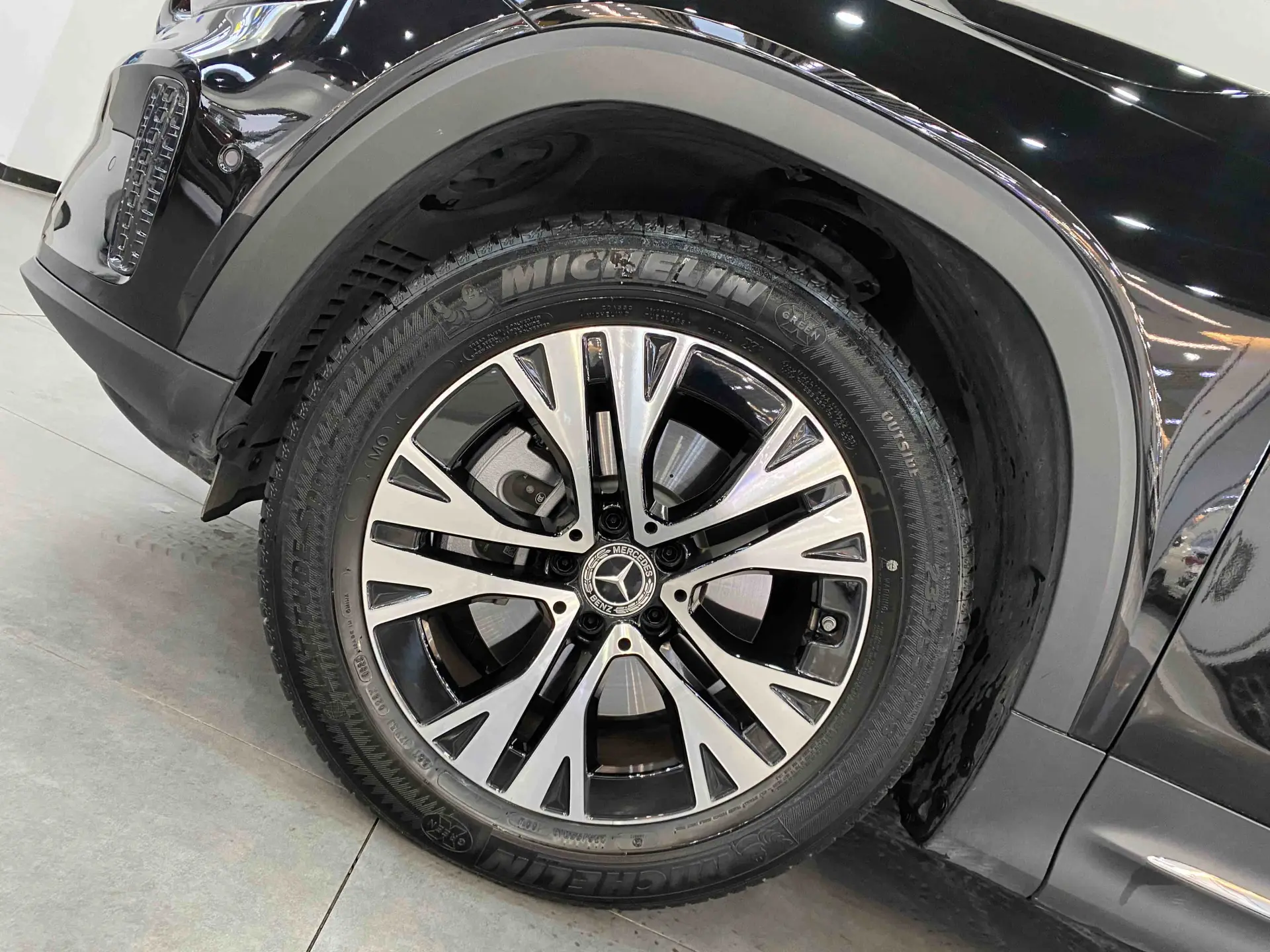 Mercedes-Benz GLB, 2024 25