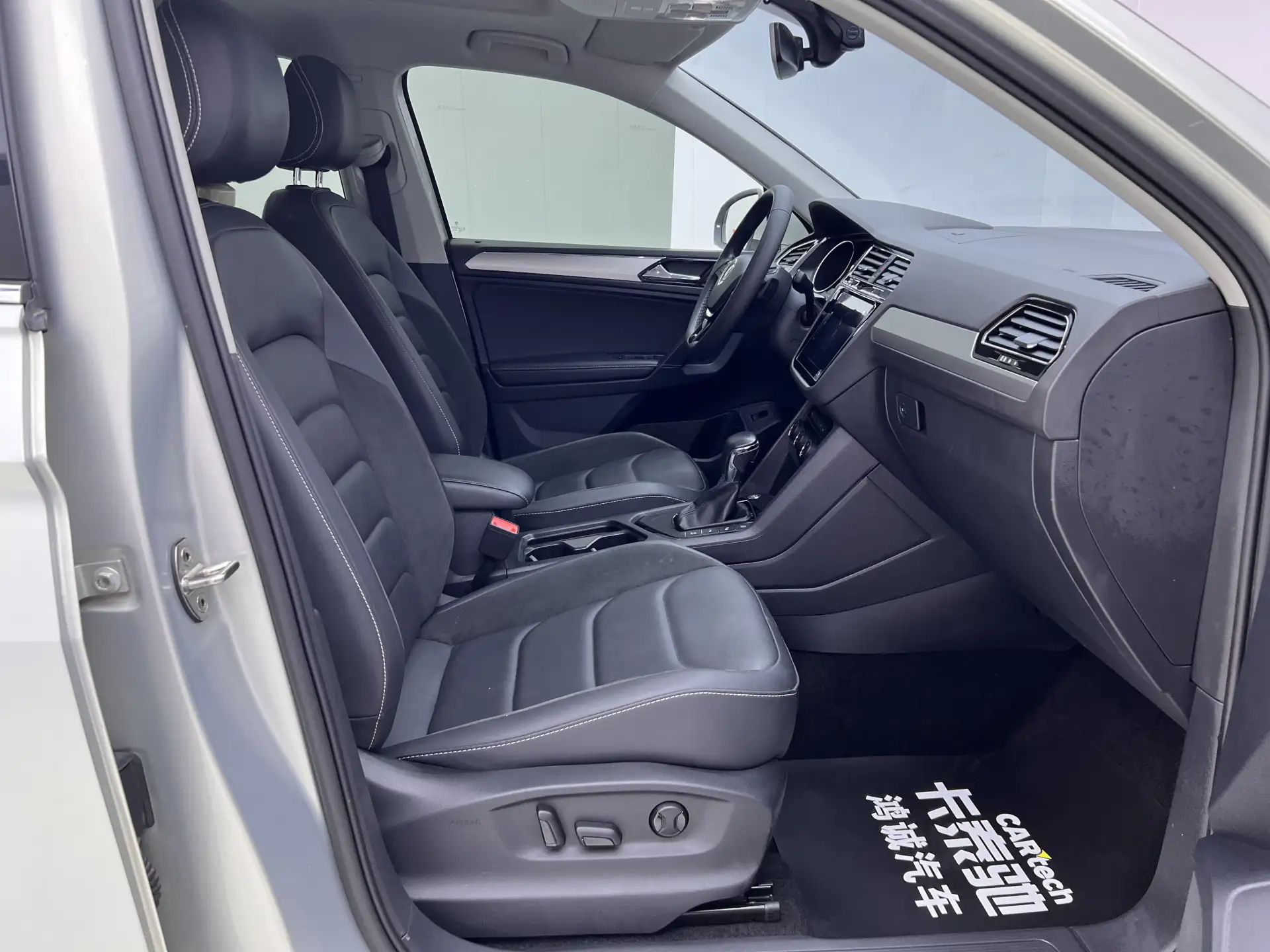 Volkswagen Tiguan L, 2020 19
