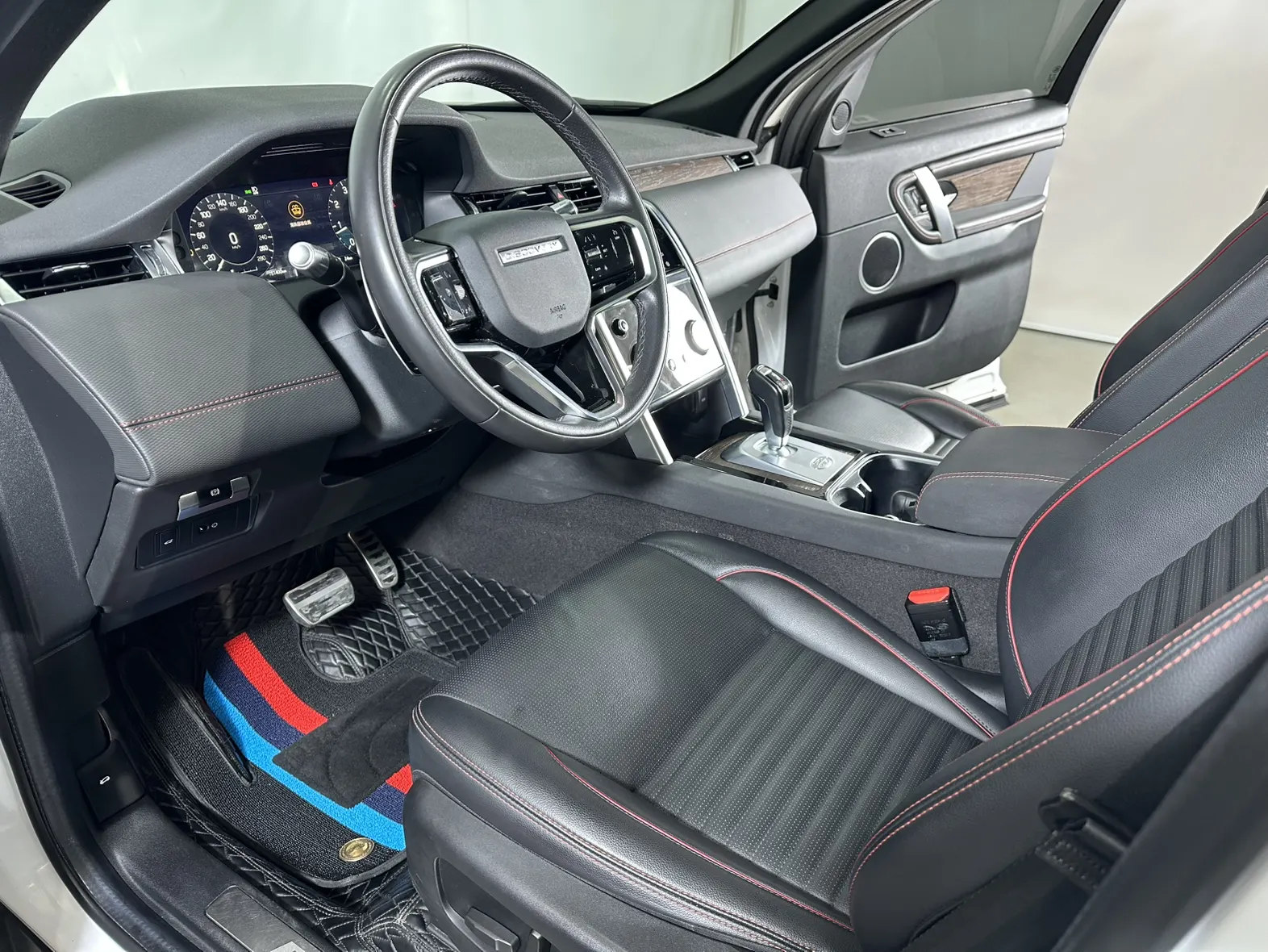 Land Rover Discovery Sport, 2022 15