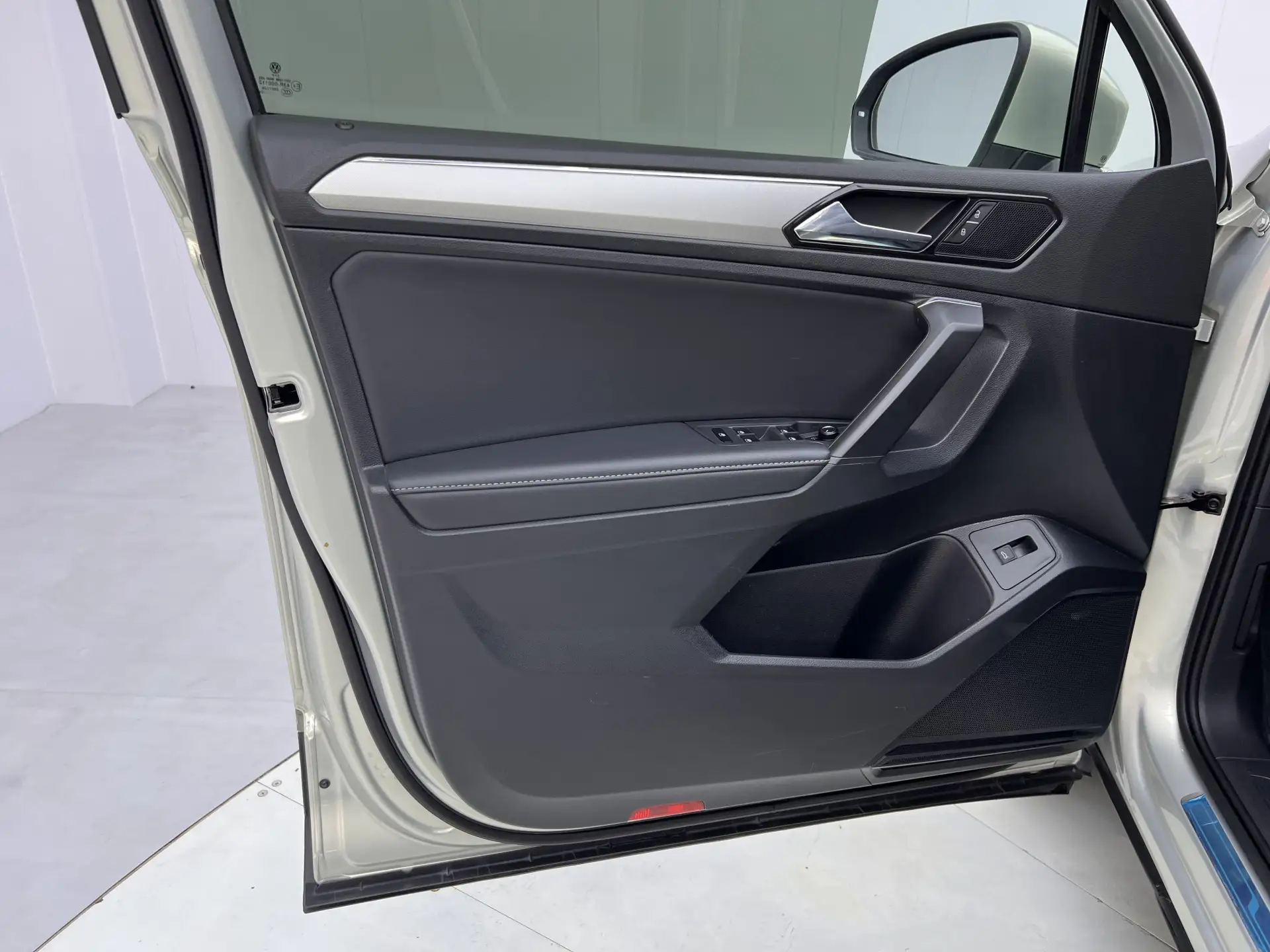 Volkswagen Tiguan L, 2020 17