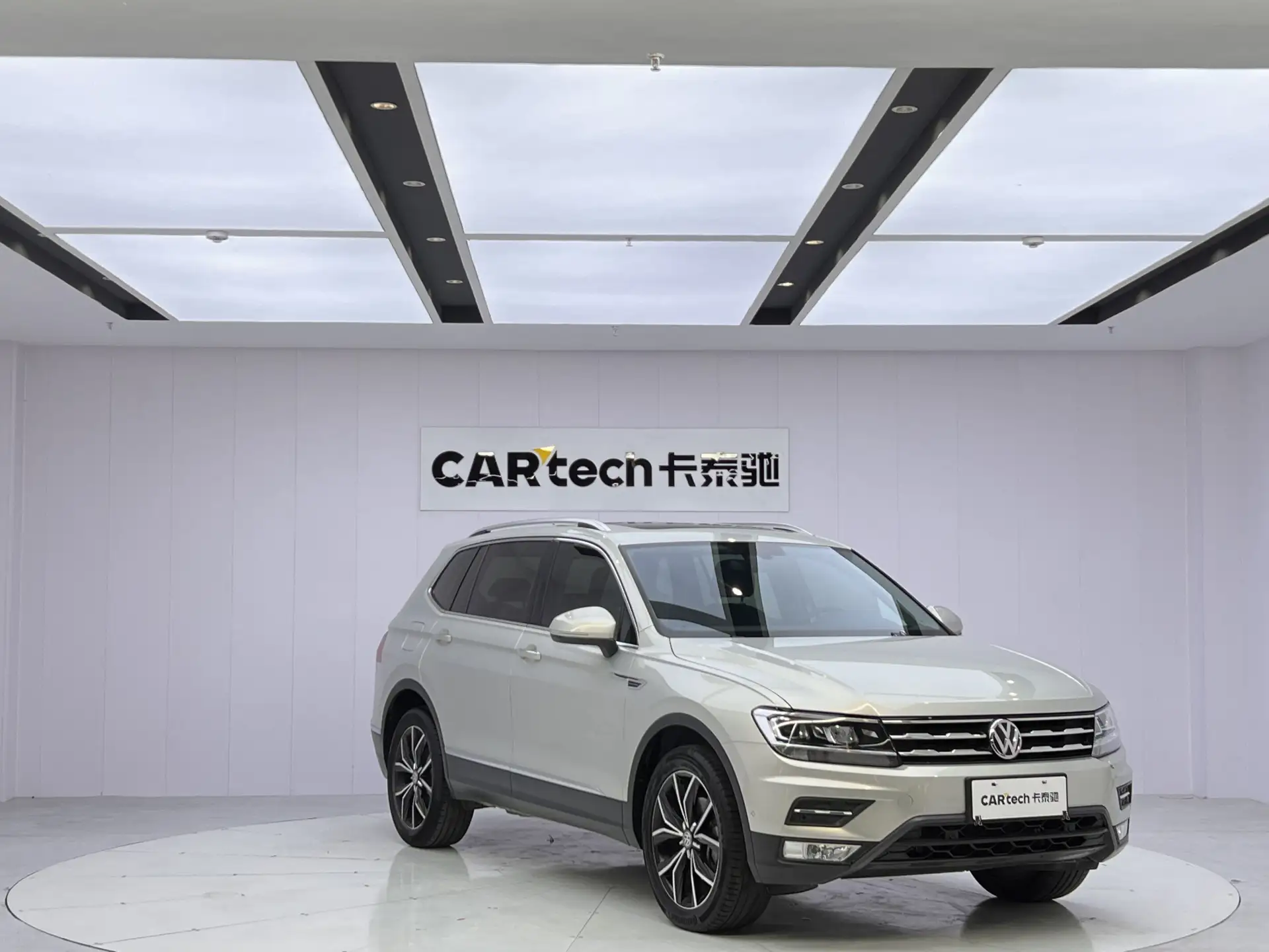 Volkswagen Tiguan L, 2020 2