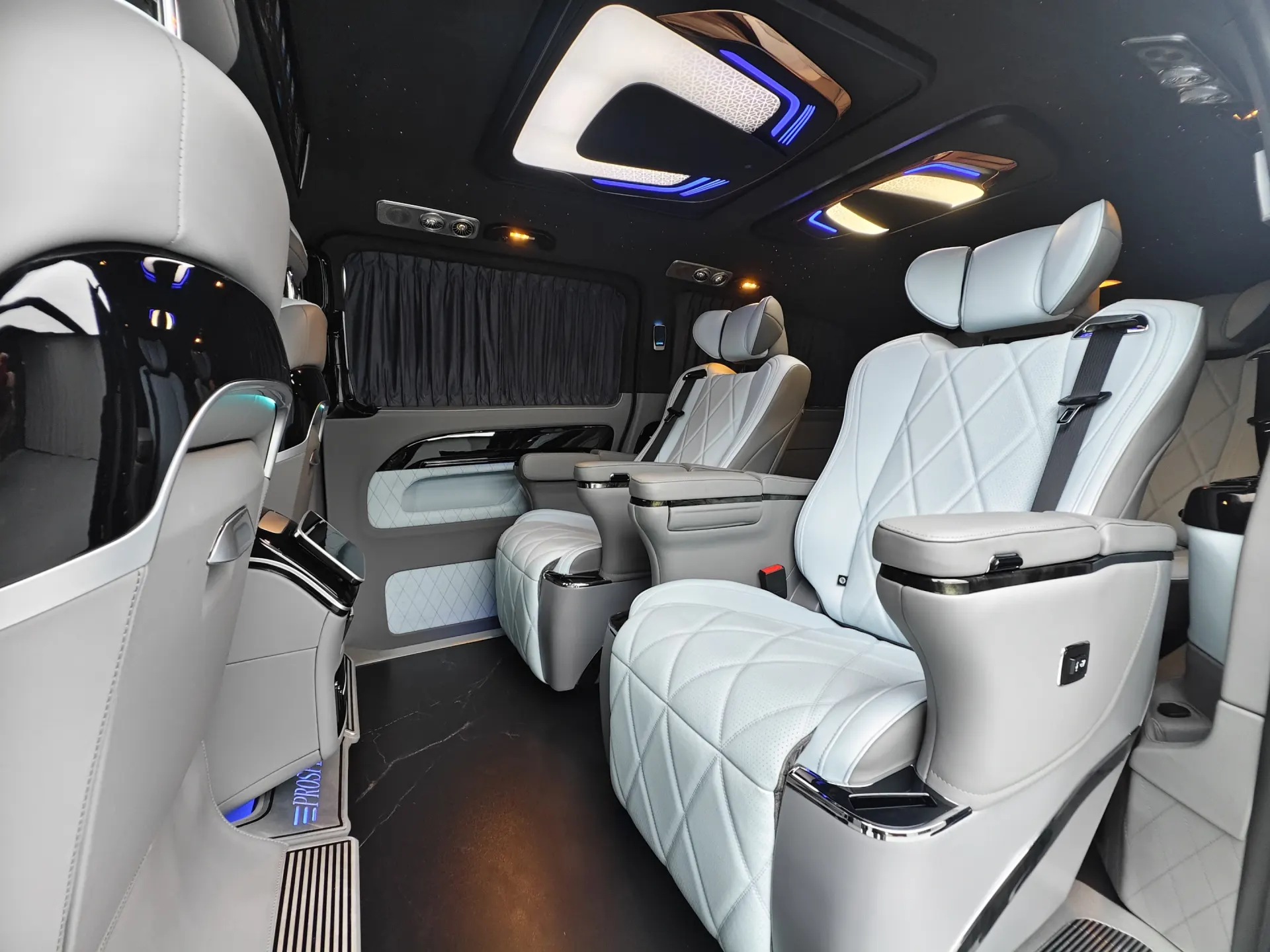 Mercedes-Benz Vito, 2024 14