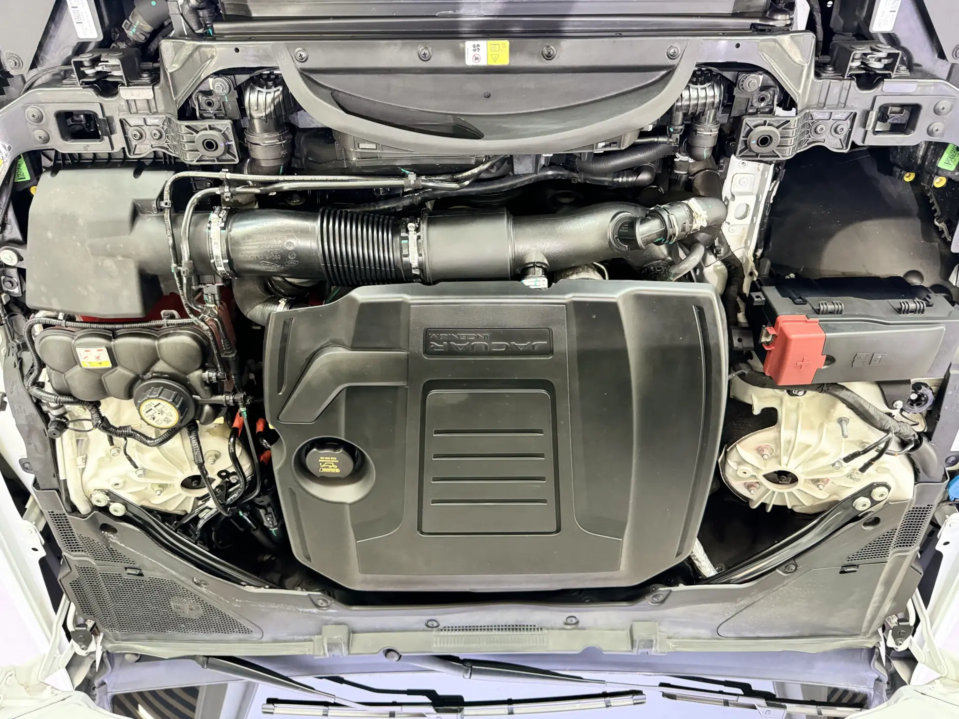 Jaguar XEL, 2023 12
