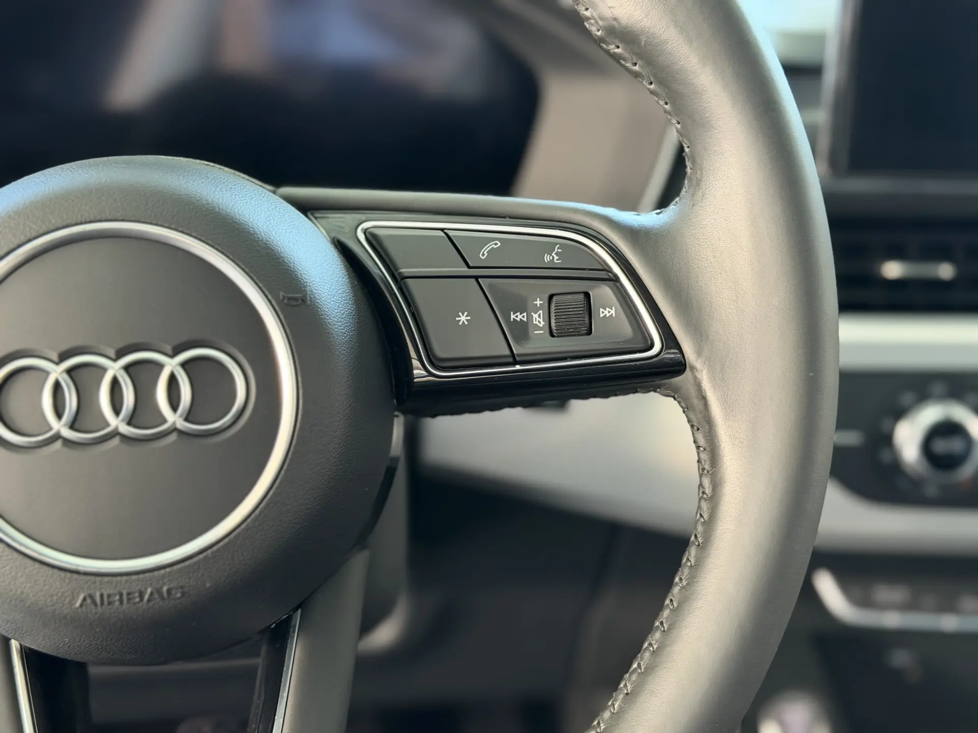 Audi A4L 40 TFSI, 2021 10