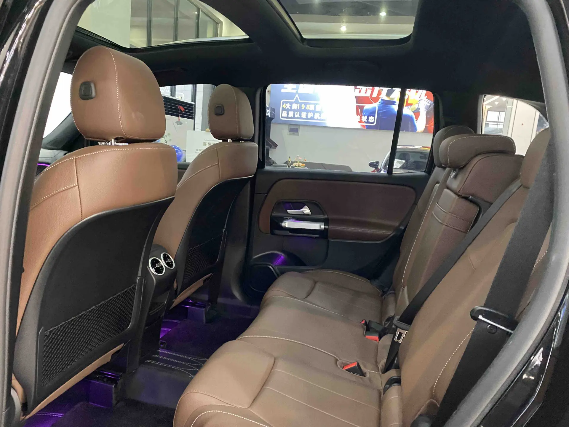 Mercedes-Benz GLB, 2024 все фото