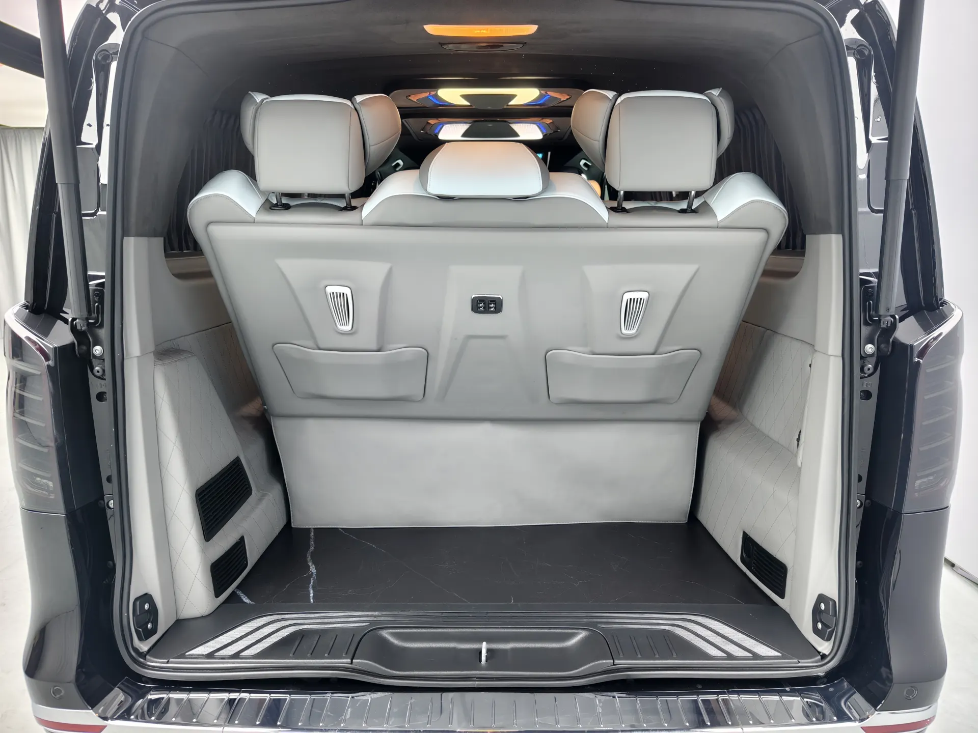 Mercedes-Benz Vito, 2024 24