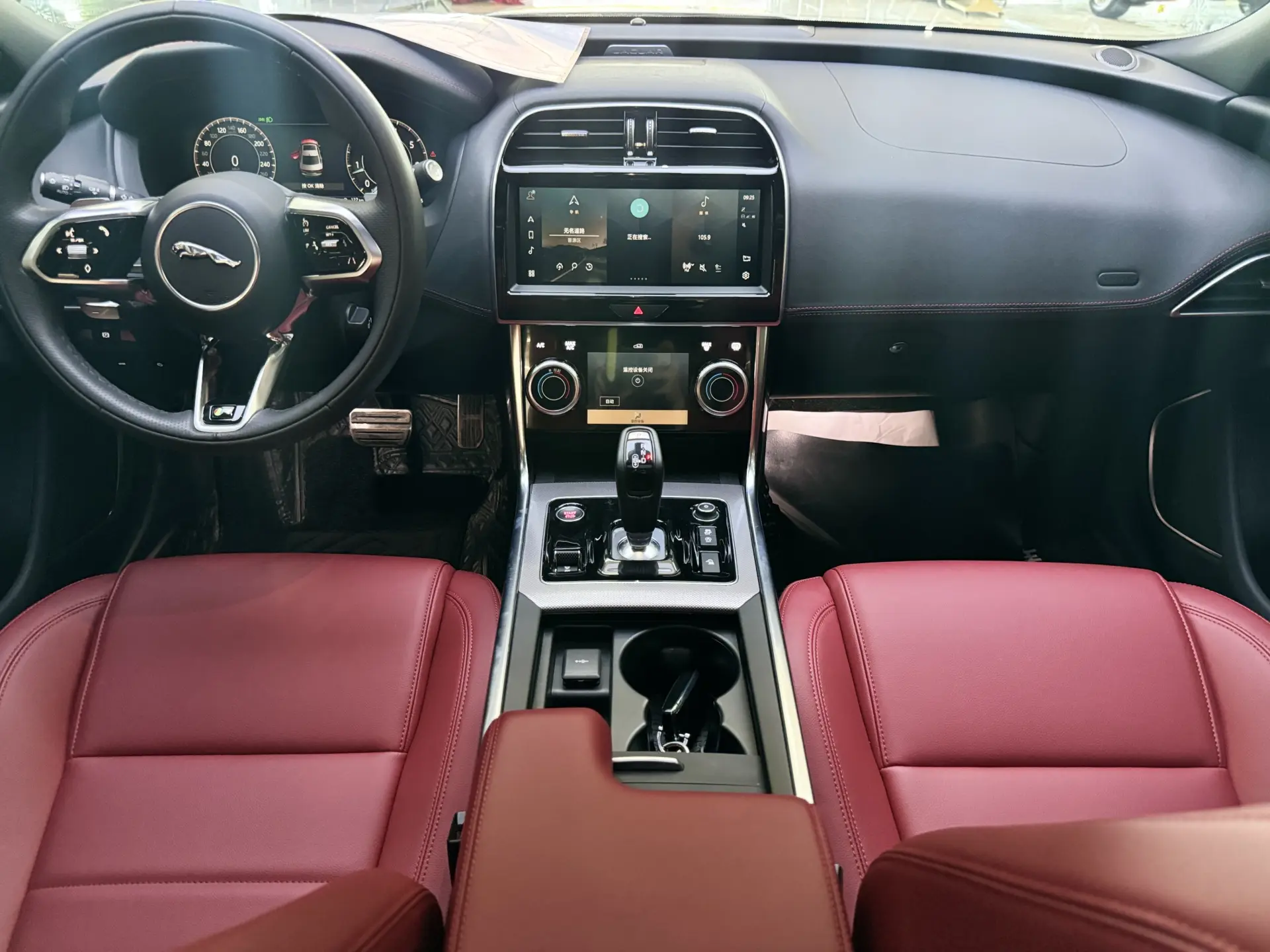 Jaguar XEL, 2023 15