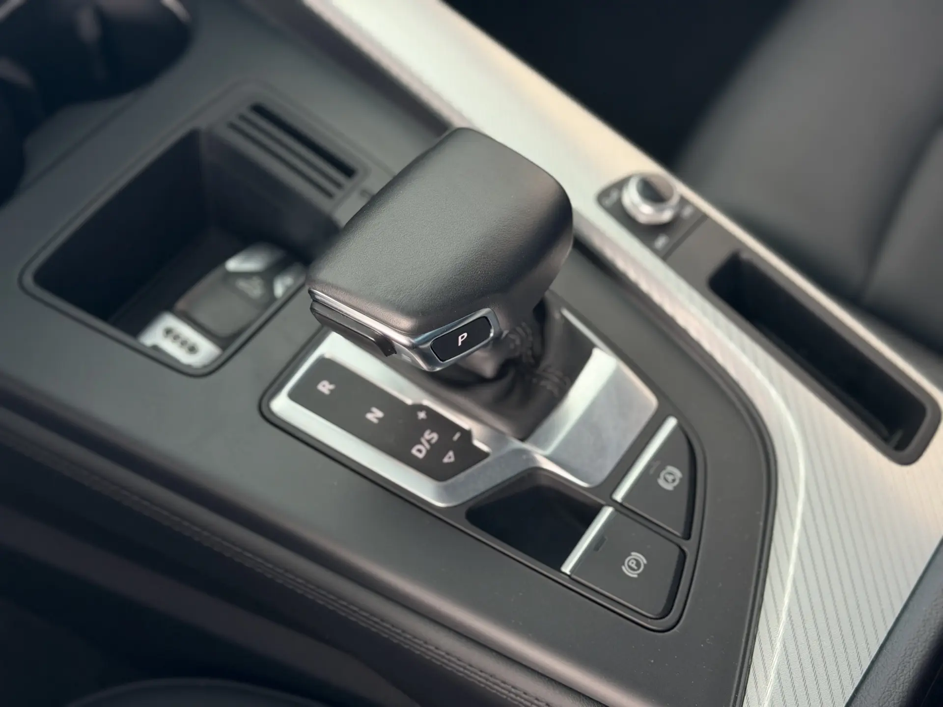 Audi A4L 40 TFSI, 2021 11