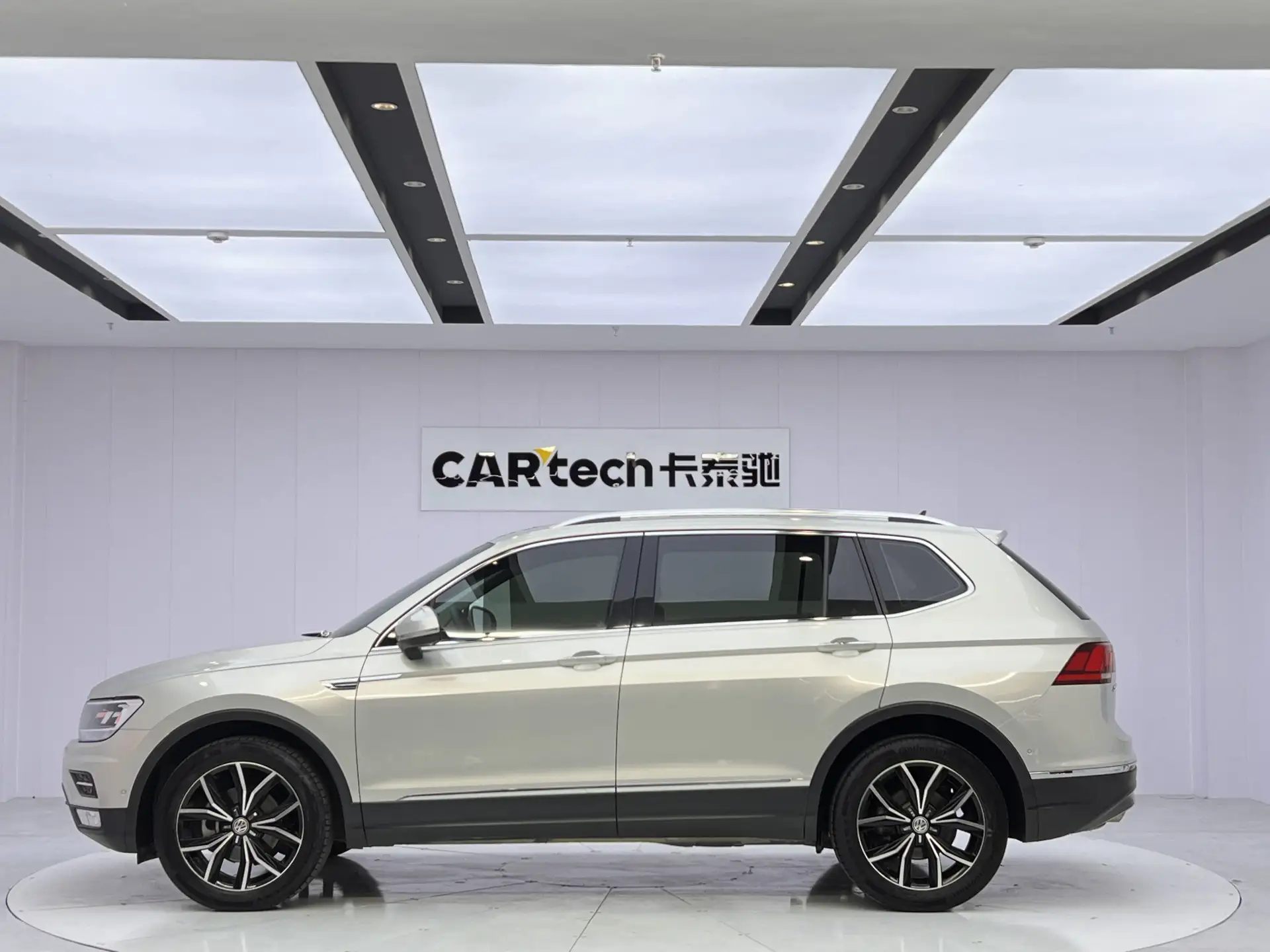 Volkswagen Tiguan L, 2020 8