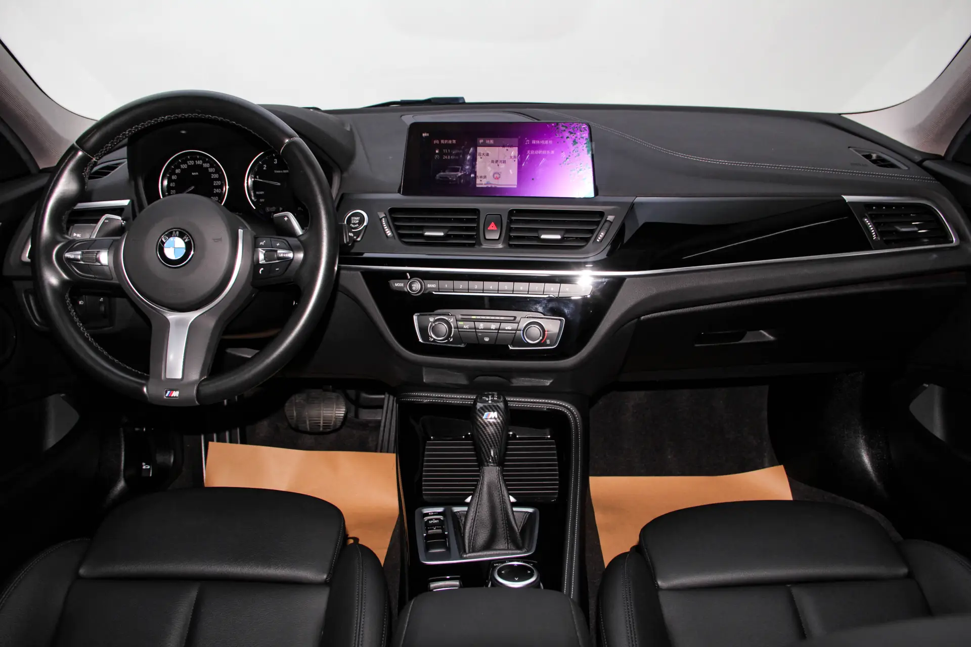BMW 120i, 2019 15