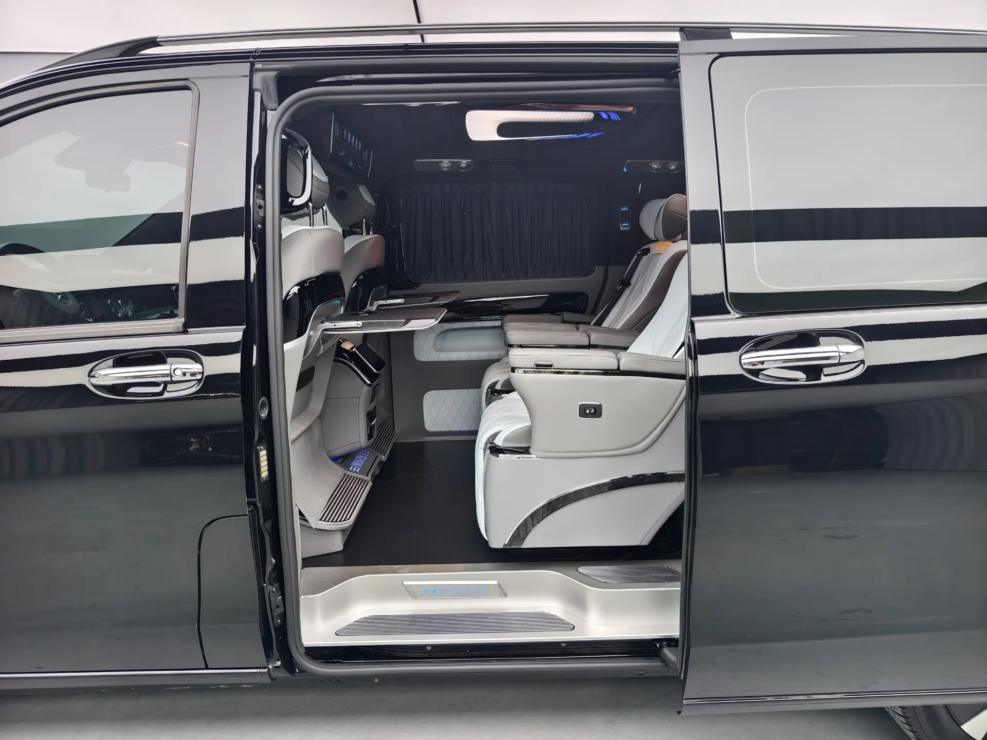 Mercedes-Benz Vito, 2024 6