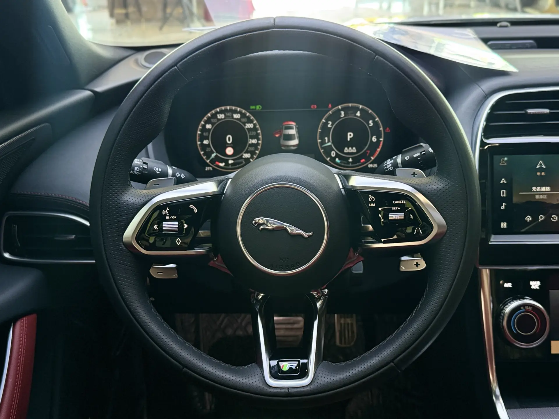 Jaguar XEL, 2023 16