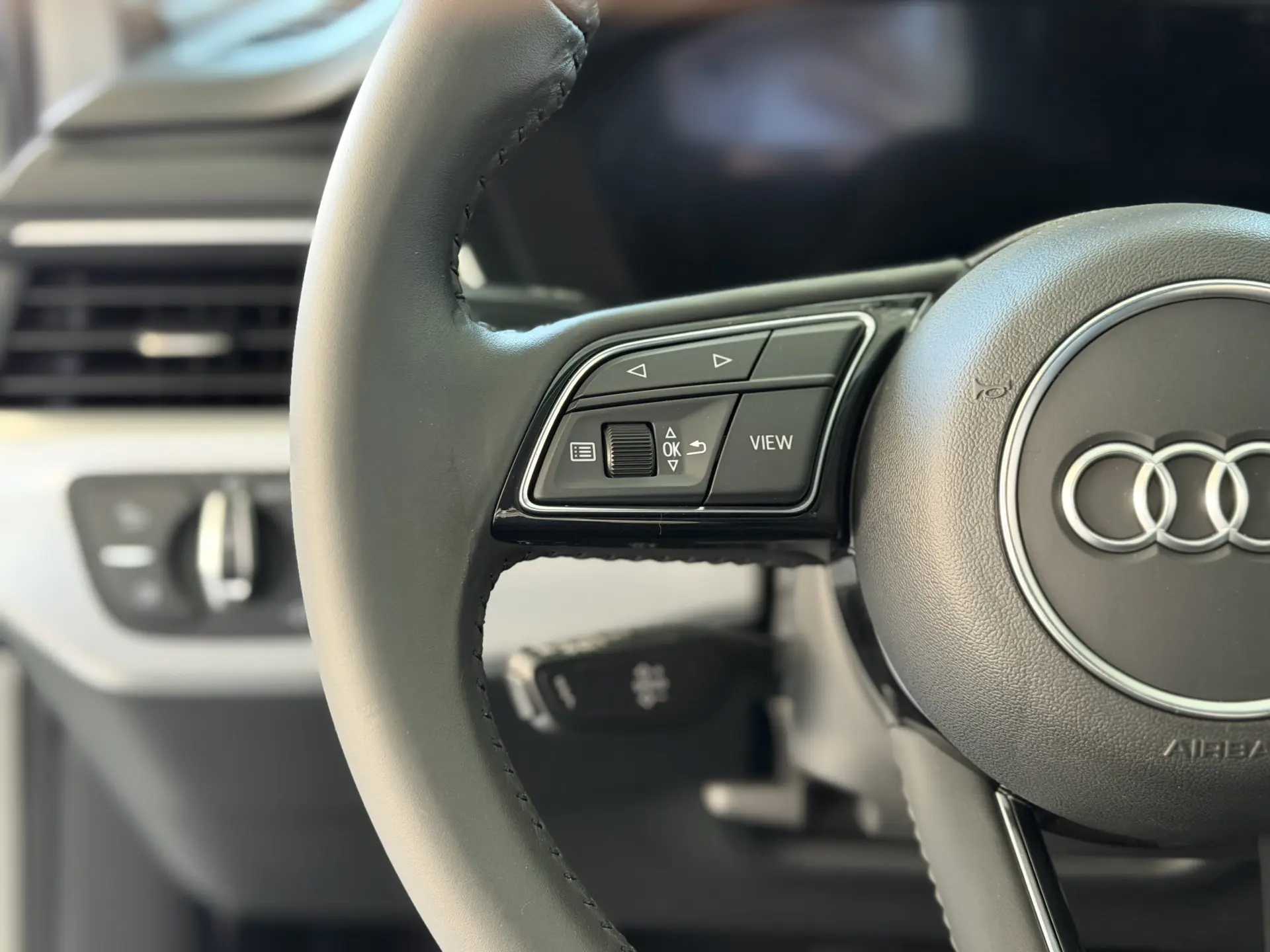Audi A4L 40 TFSI, 2021 9