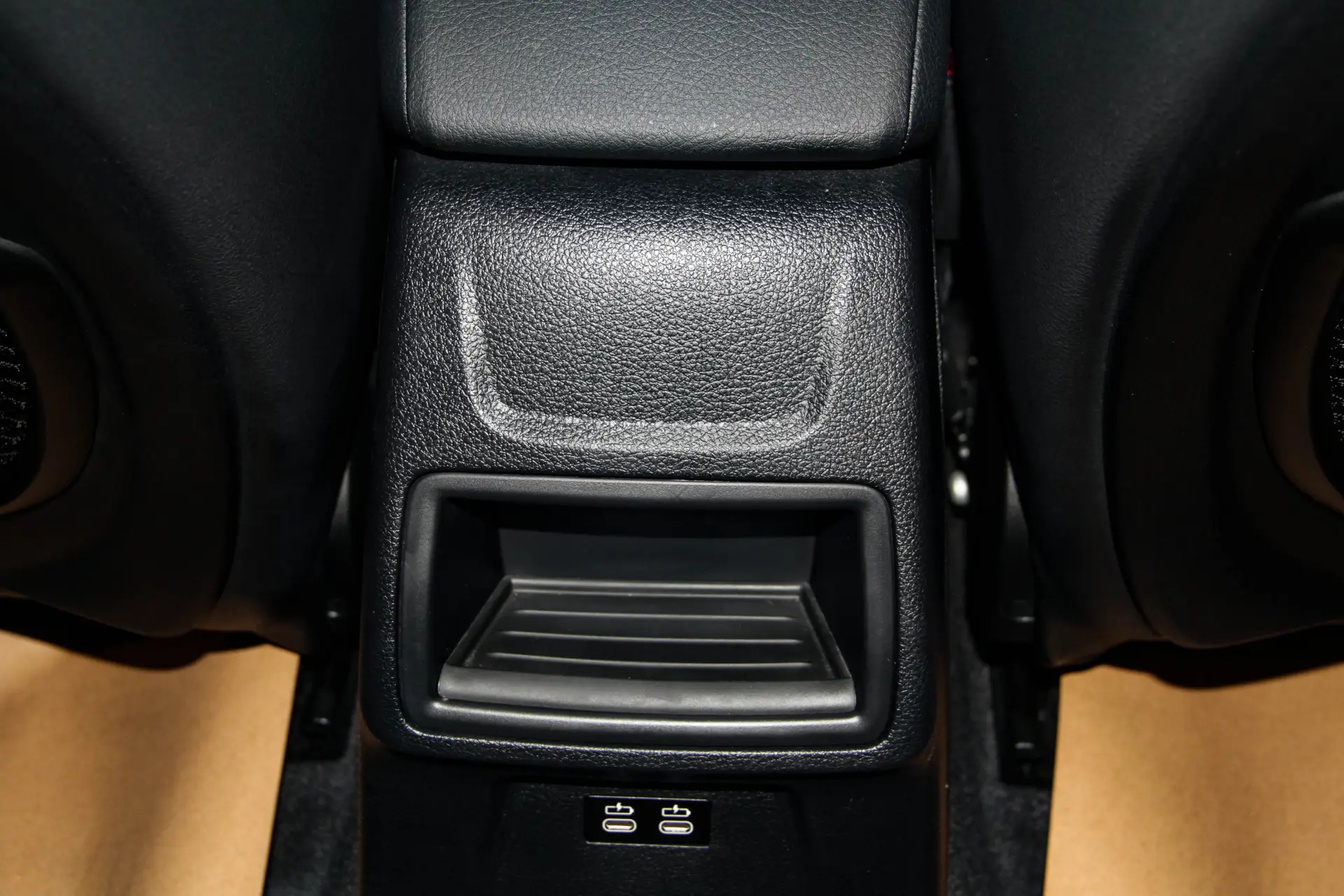 BMW 120i, 2019 28