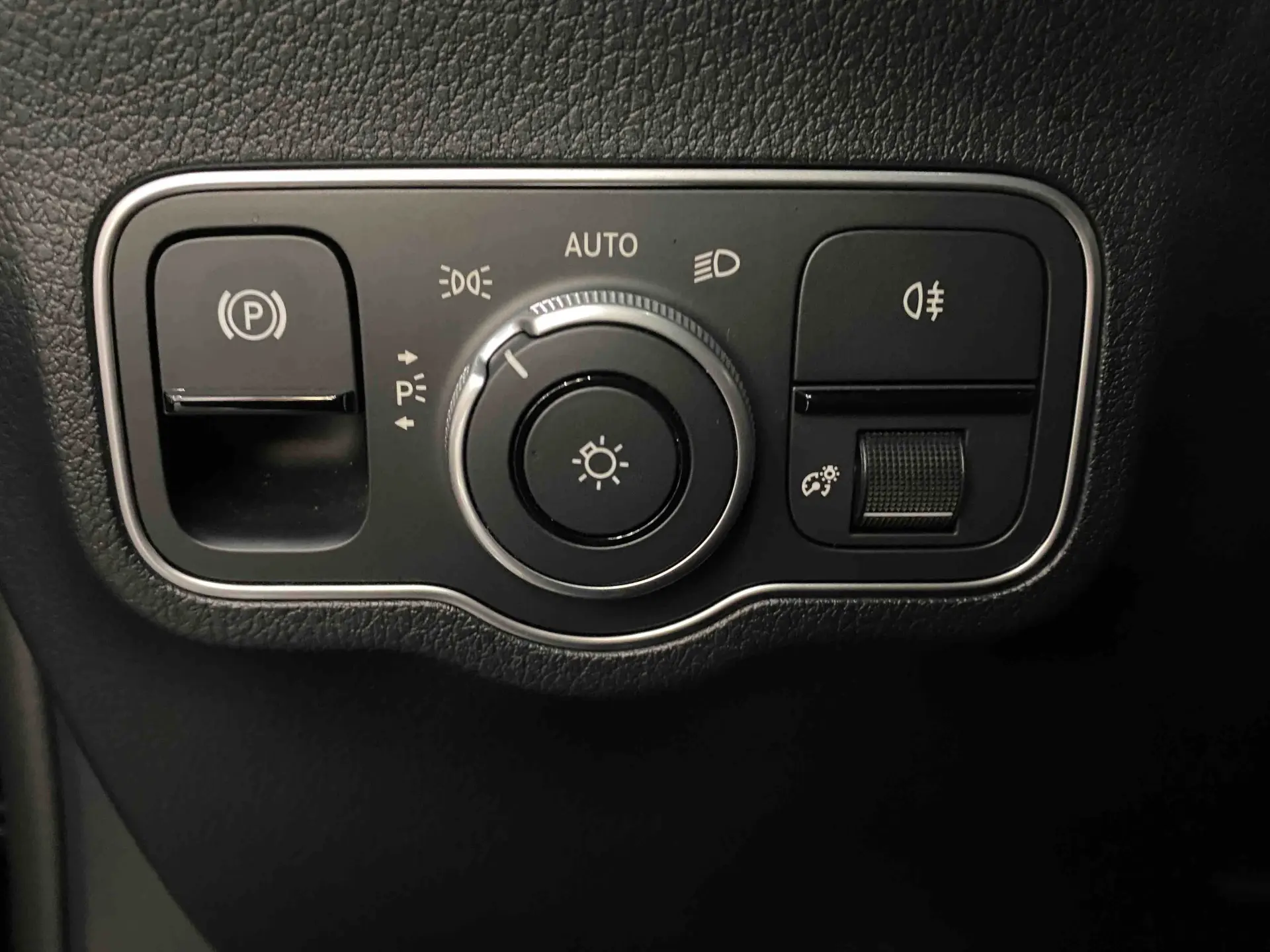 Mercedes-Benz GLB, 2024 14