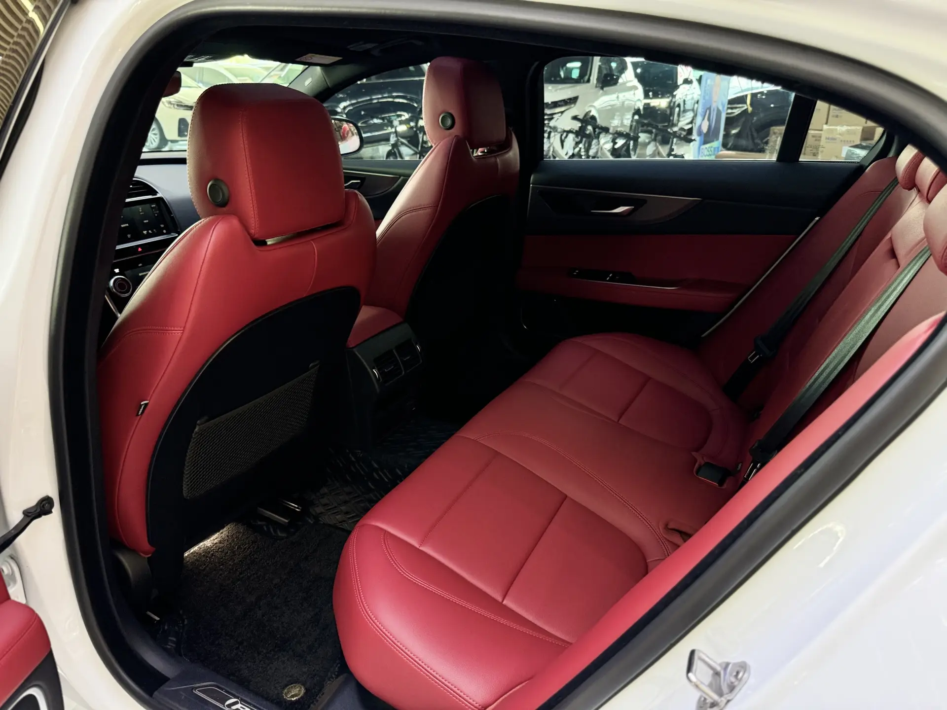 Jaguar XEL, 2023 25