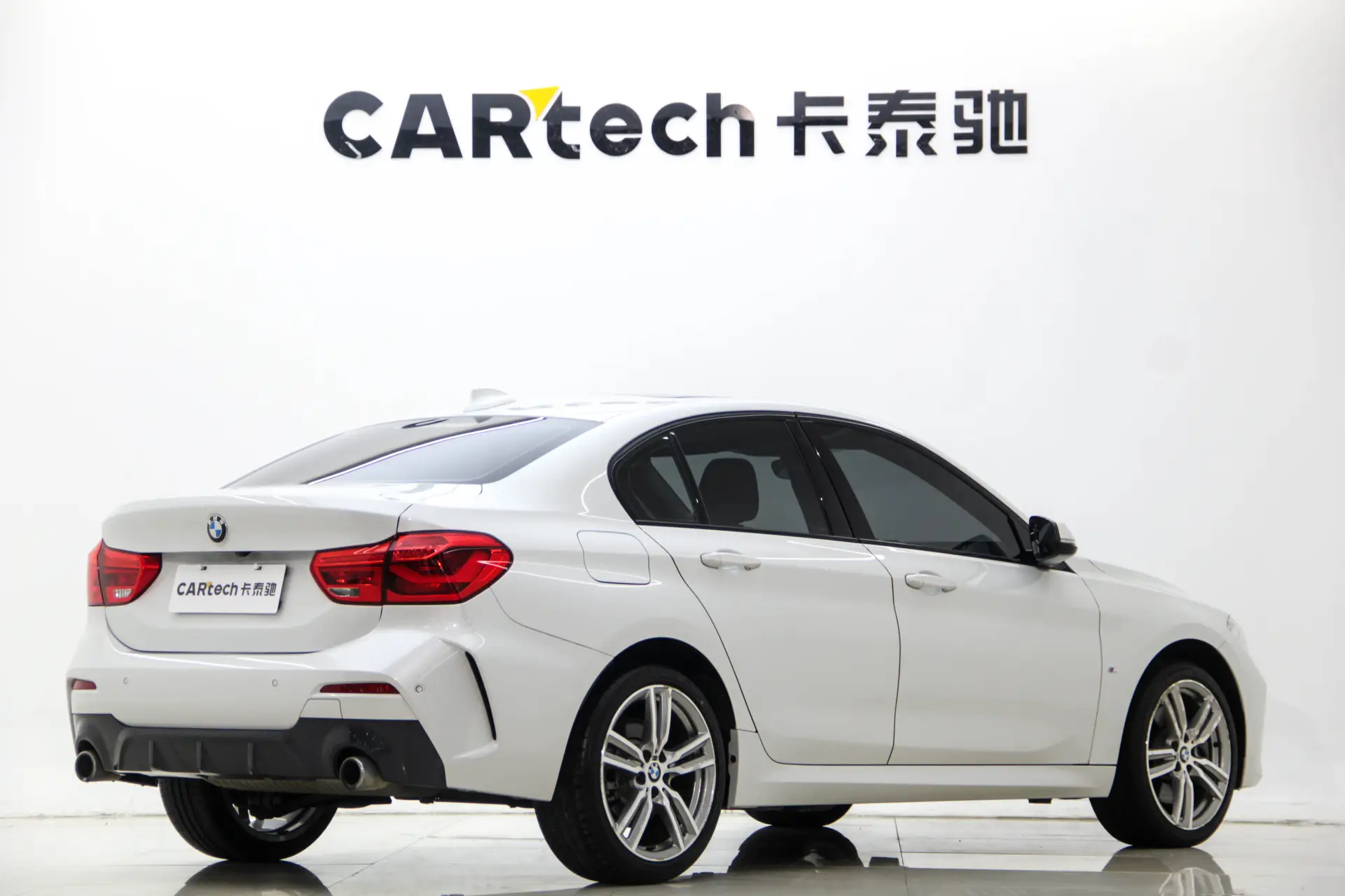 BMW 120i, 2019 12