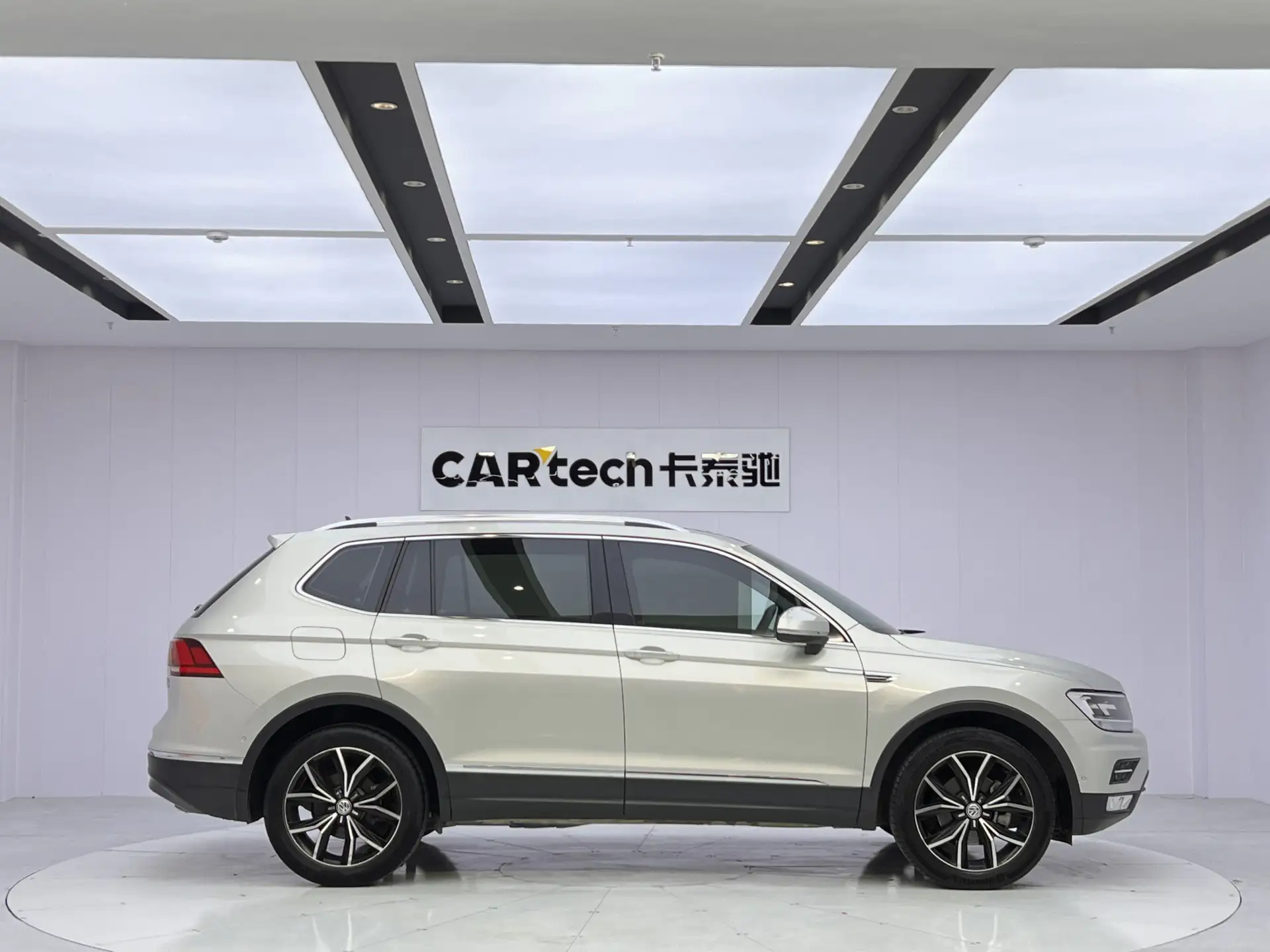 Volkswagen Tiguan L, 2020 4