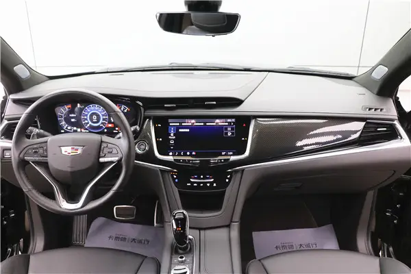 Cadillac XT6, 2025 4