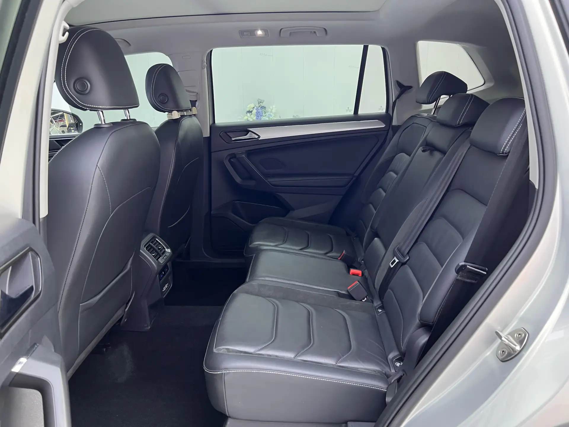 Volkswagen Tiguan L, 2020 20