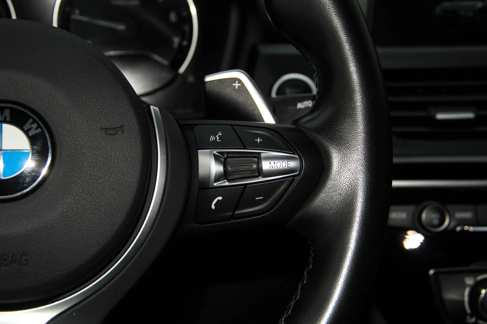 BMW 120i, 2019 16