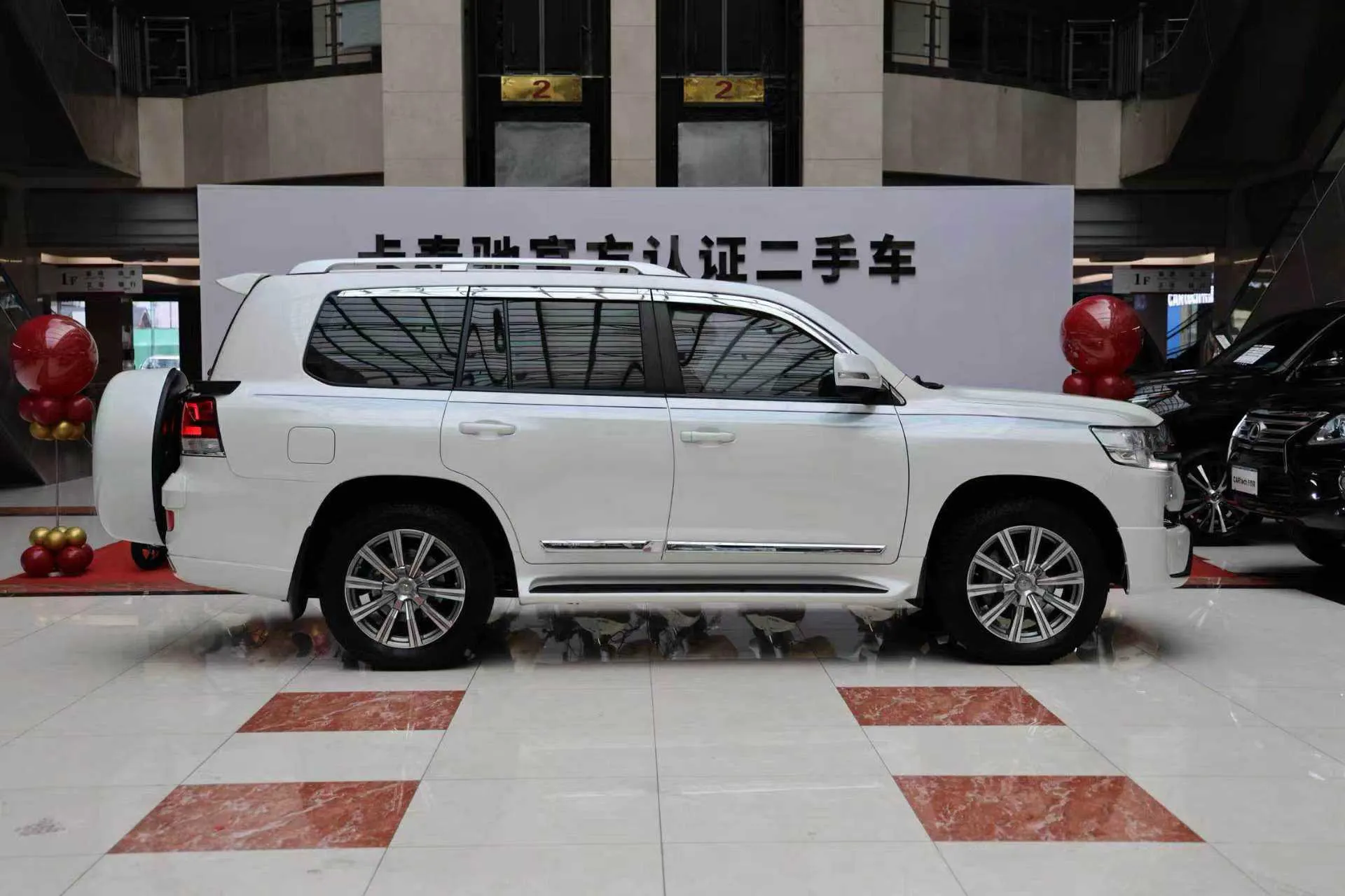 Toyota Land Cruiser, 2019 4