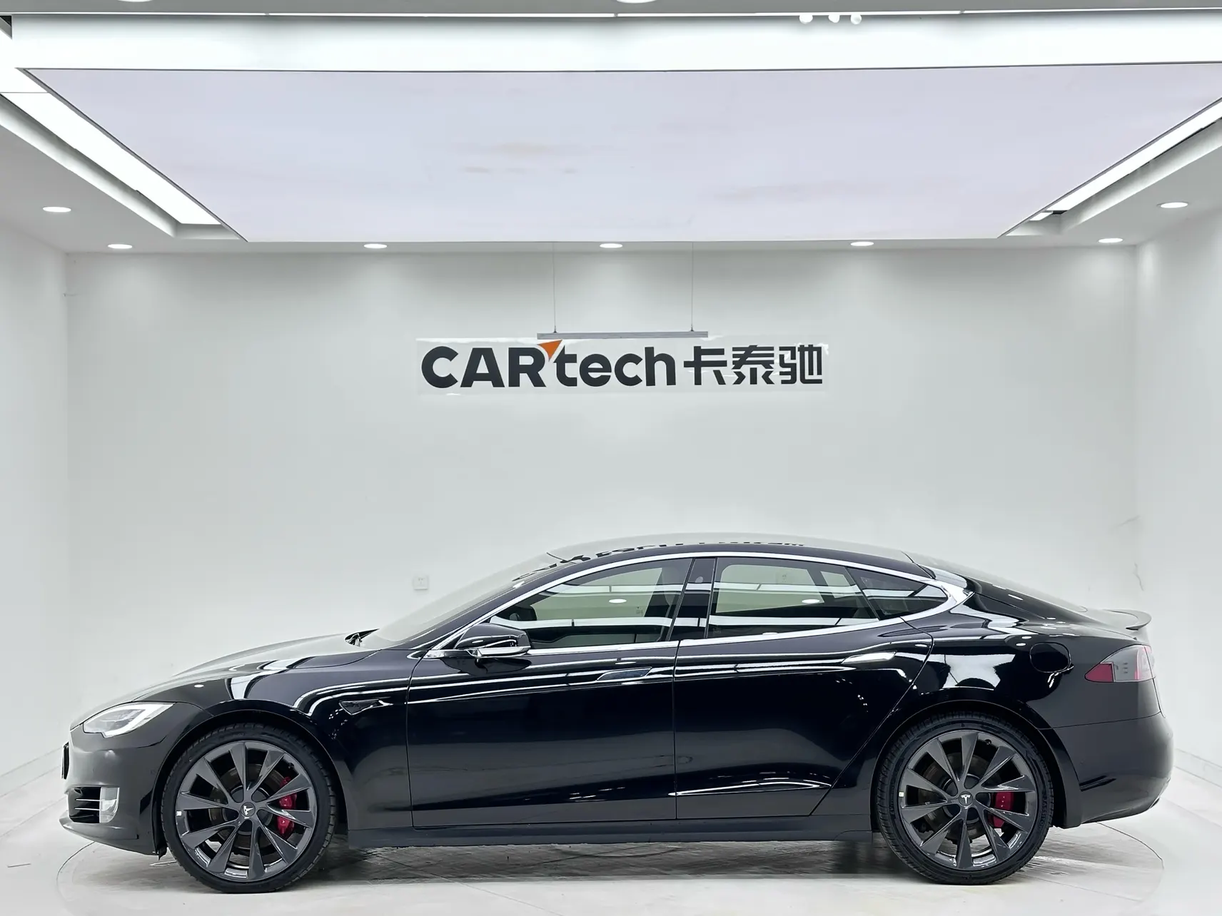 Tesla Model S, 2020 6