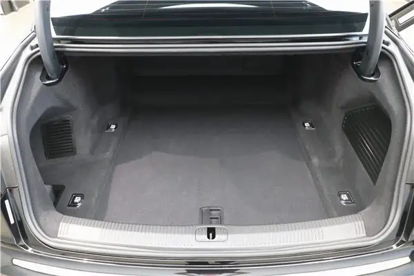 Audi A8L 50 TFSI, 2022 24