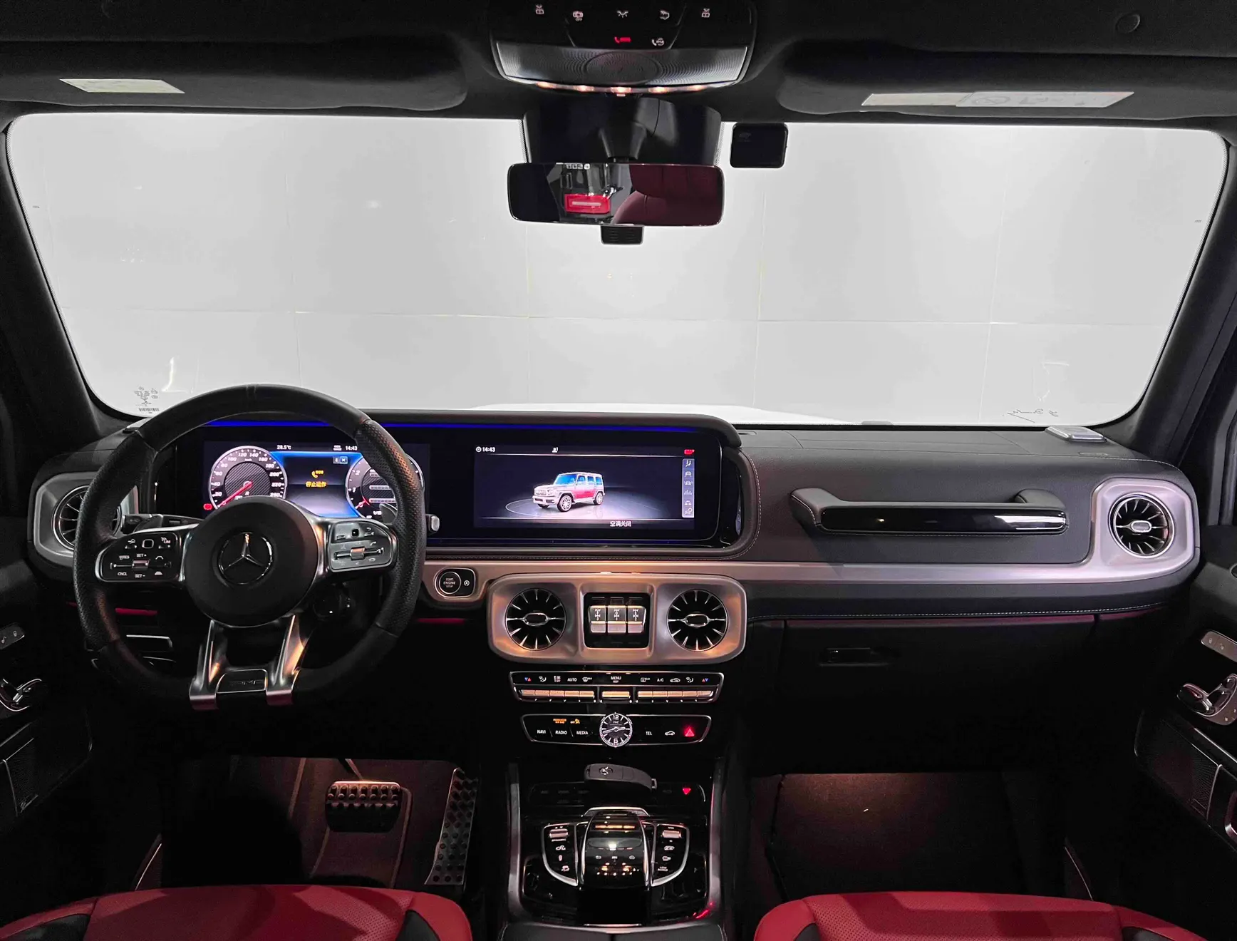 Mercedes-Benz G 63, 2023 17