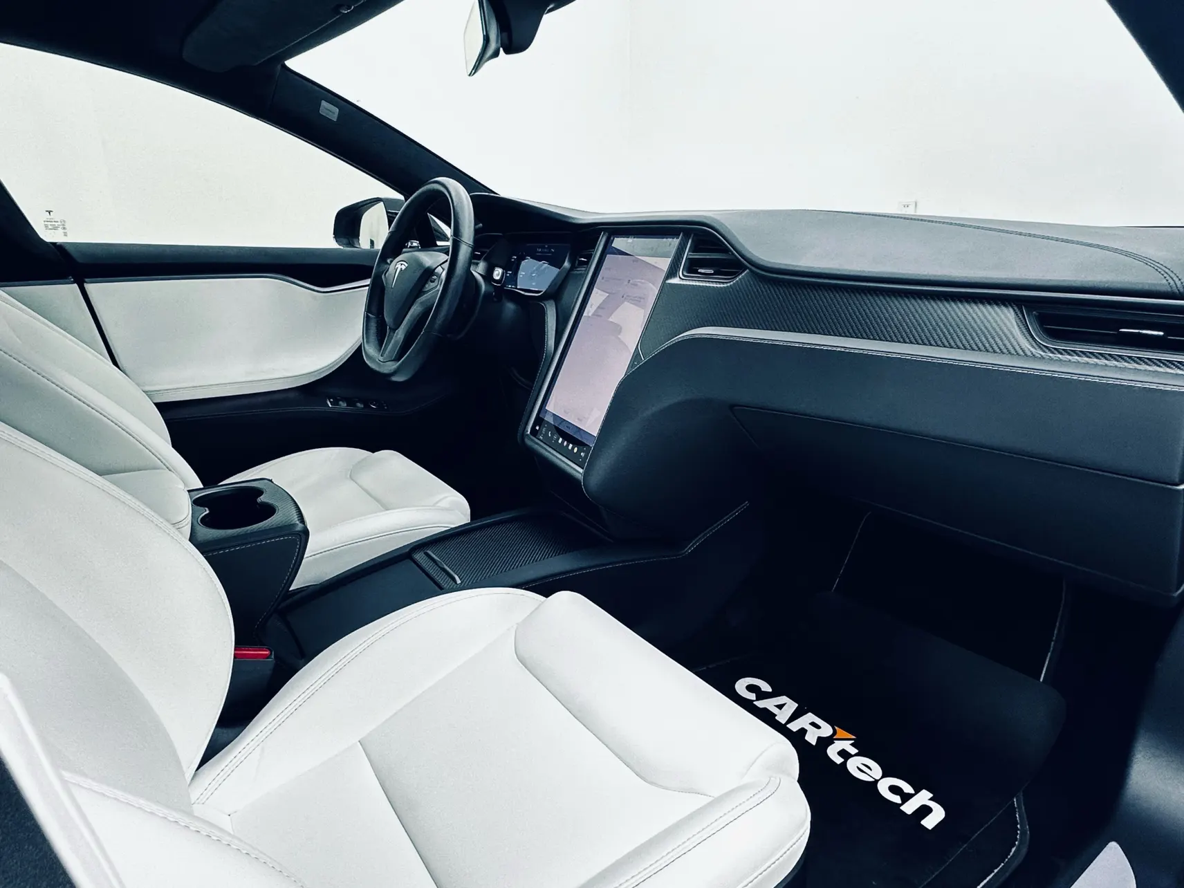 Tesla Model S, 2020 24