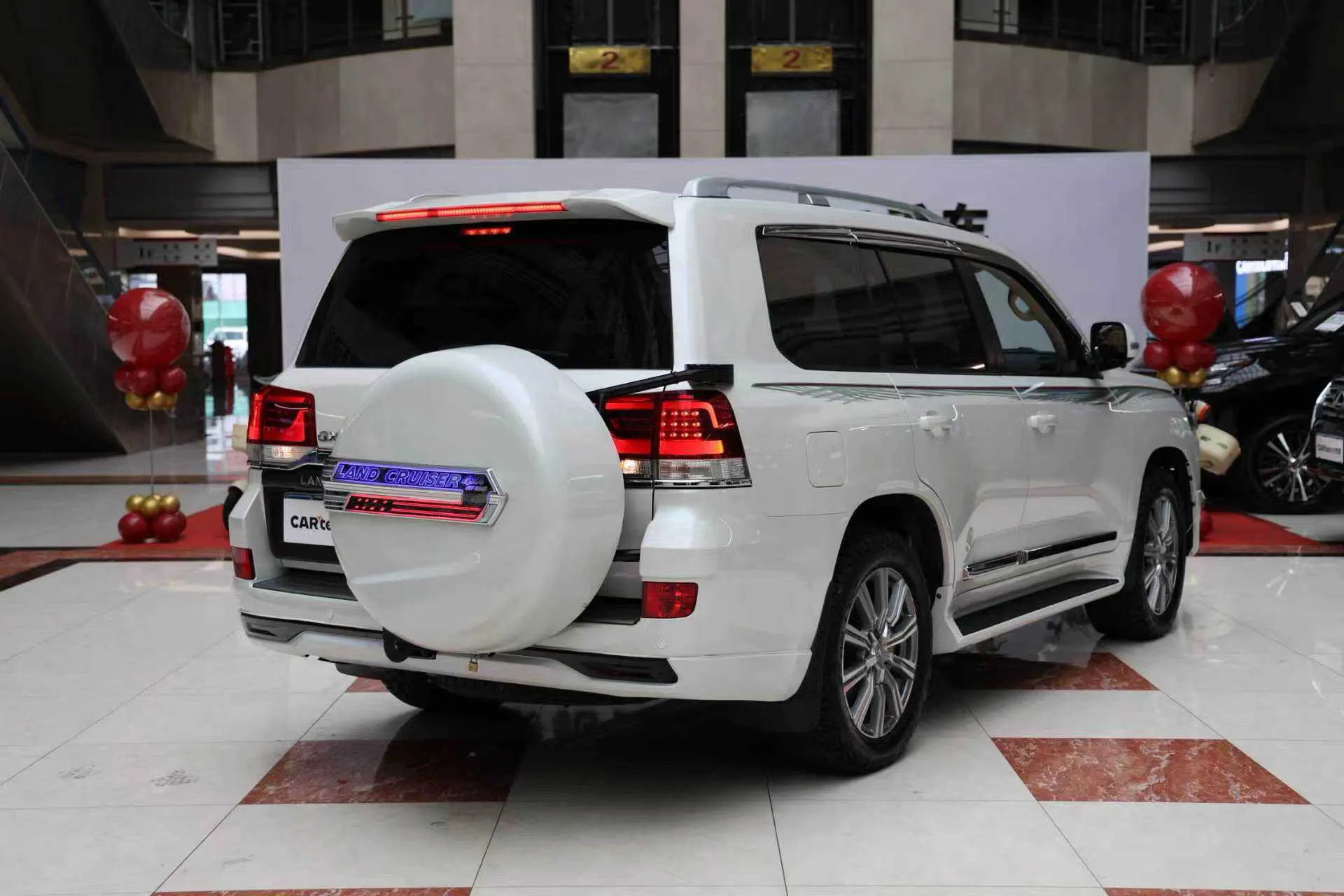 Toyota Land Cruiser, 2019 все фото
