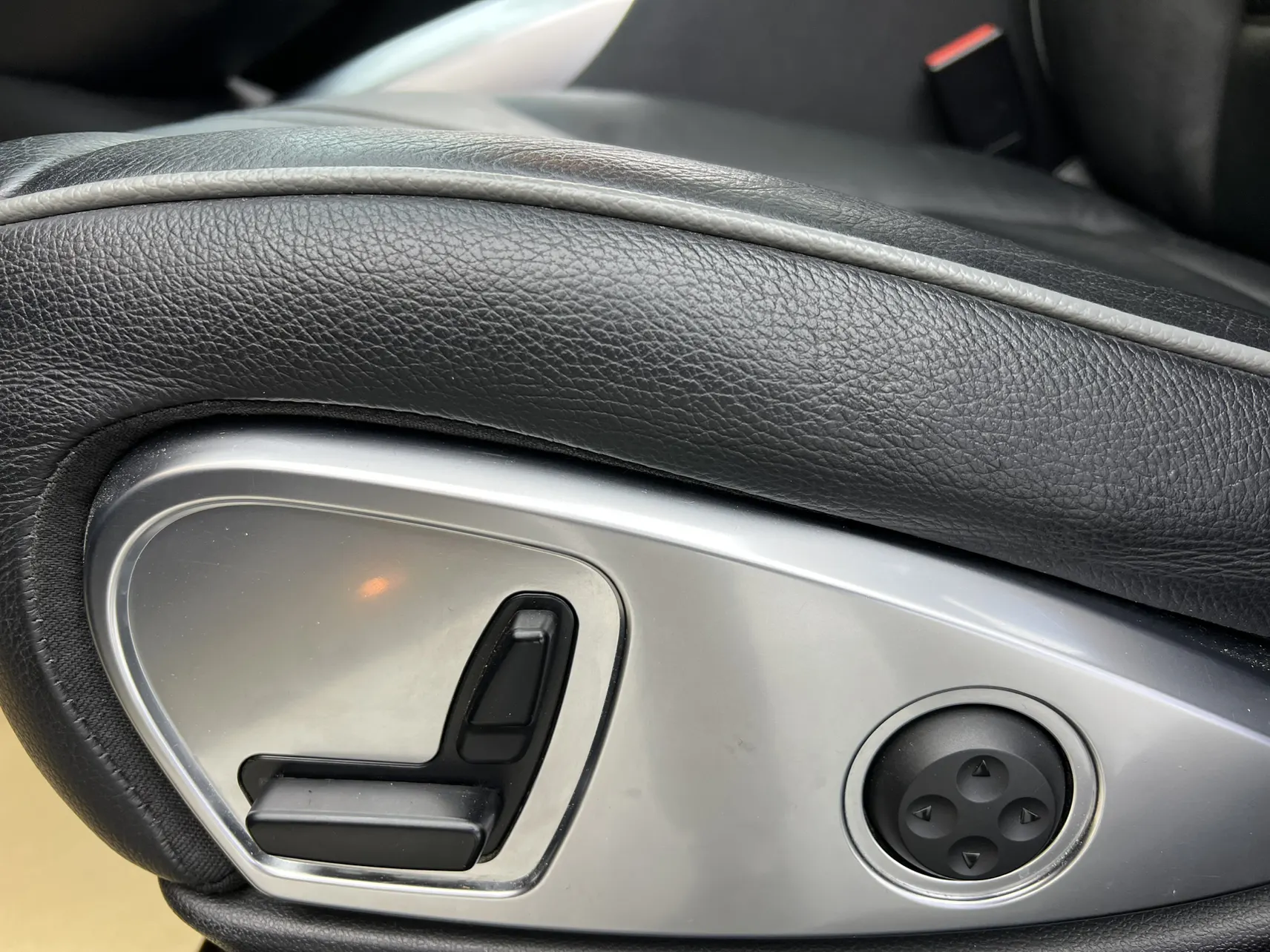 Mercedes-Benz R, 2017 33
