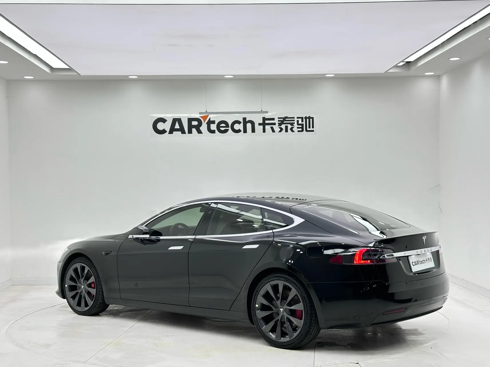 Tesla Model S, 2020 все фото