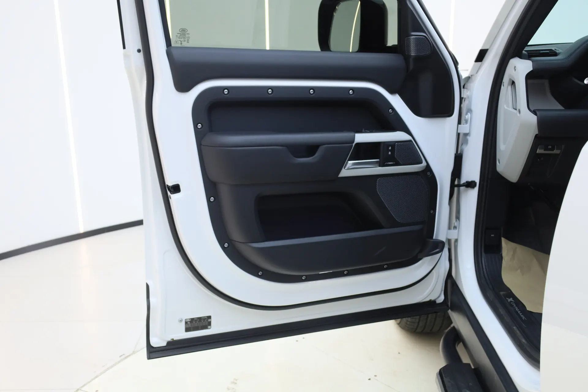 Land Rover Defender, 2024 26