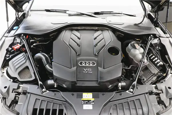 Audi A8L 50 TFSI, 2022 7