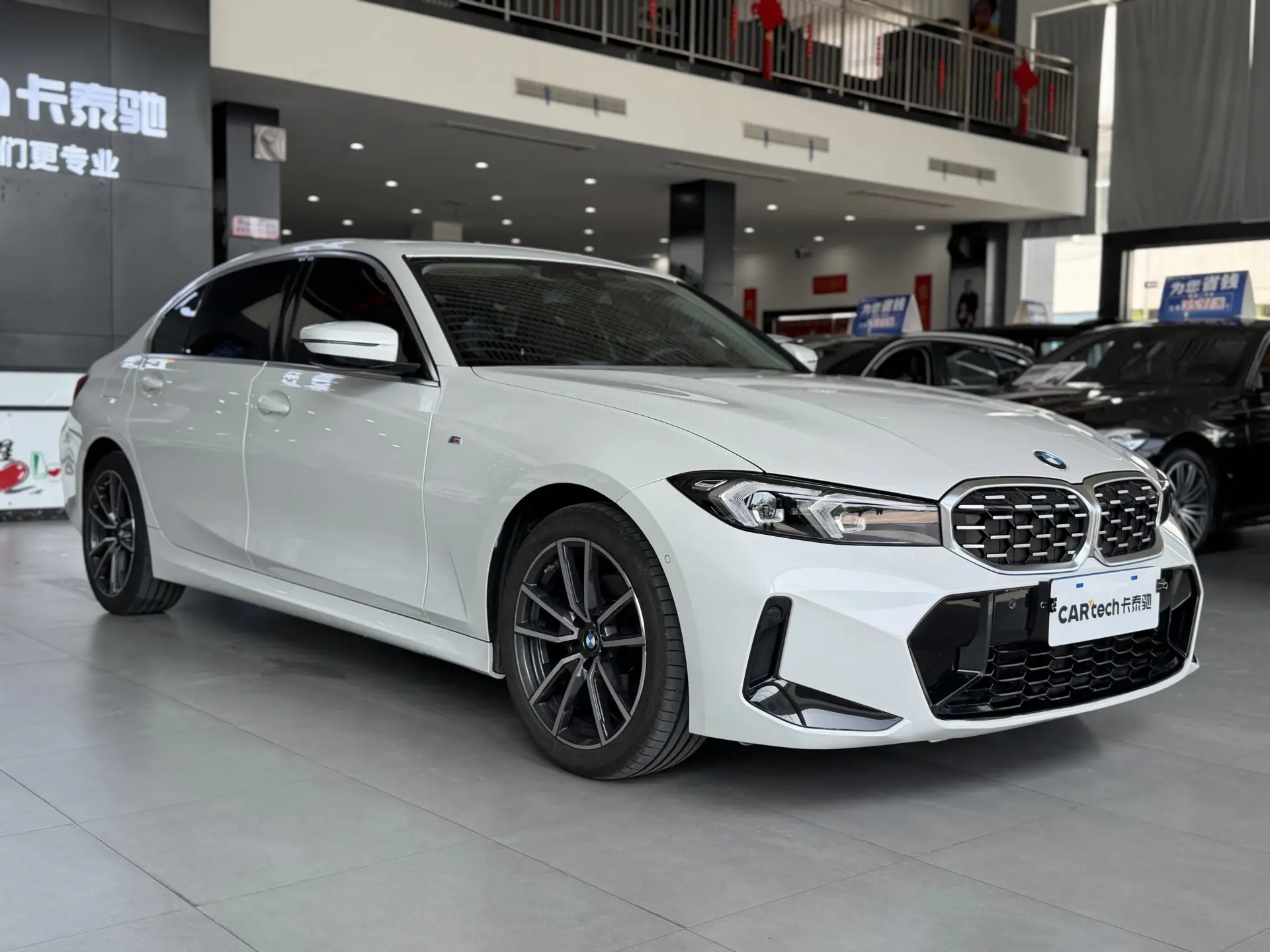BMW 325Li, 2023 3