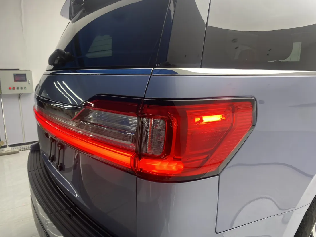 Lincoln Navigator, 2023 10
