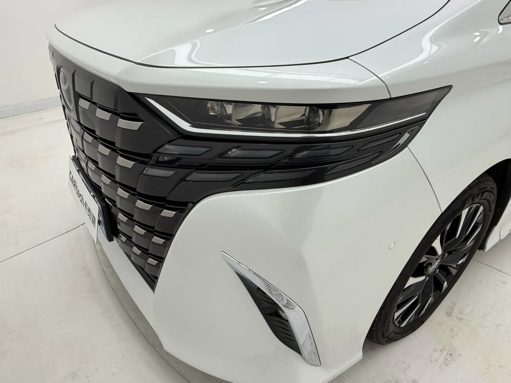 Toyota Alphard, 2023 8