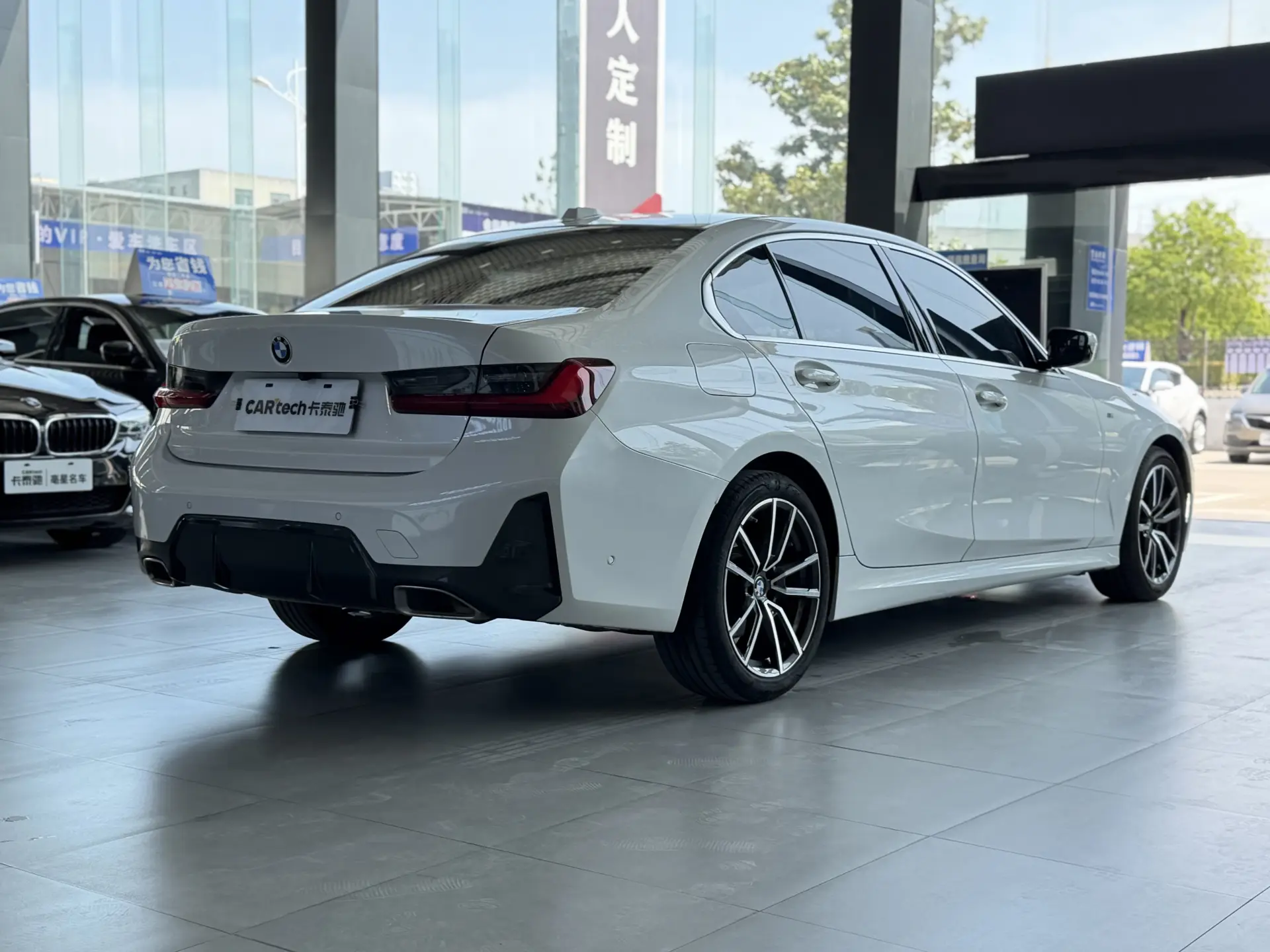 BMW 325Li, 2023 6