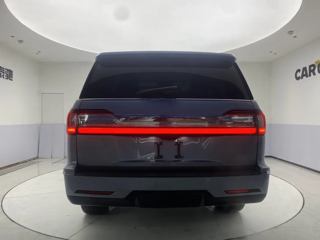 Lincoln Navigator, 2023 6