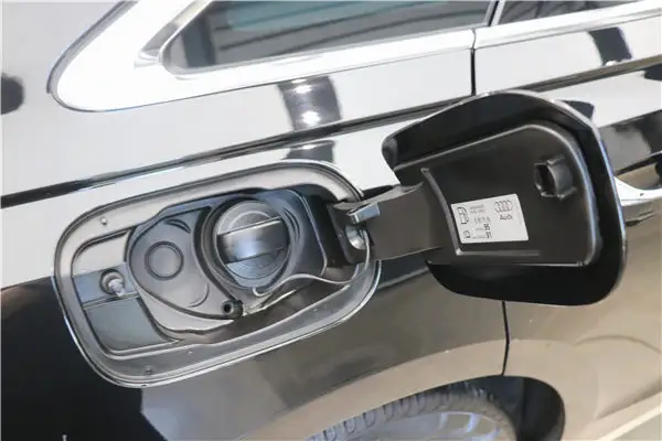 Audi A8L 50 TFSI, 2022 26