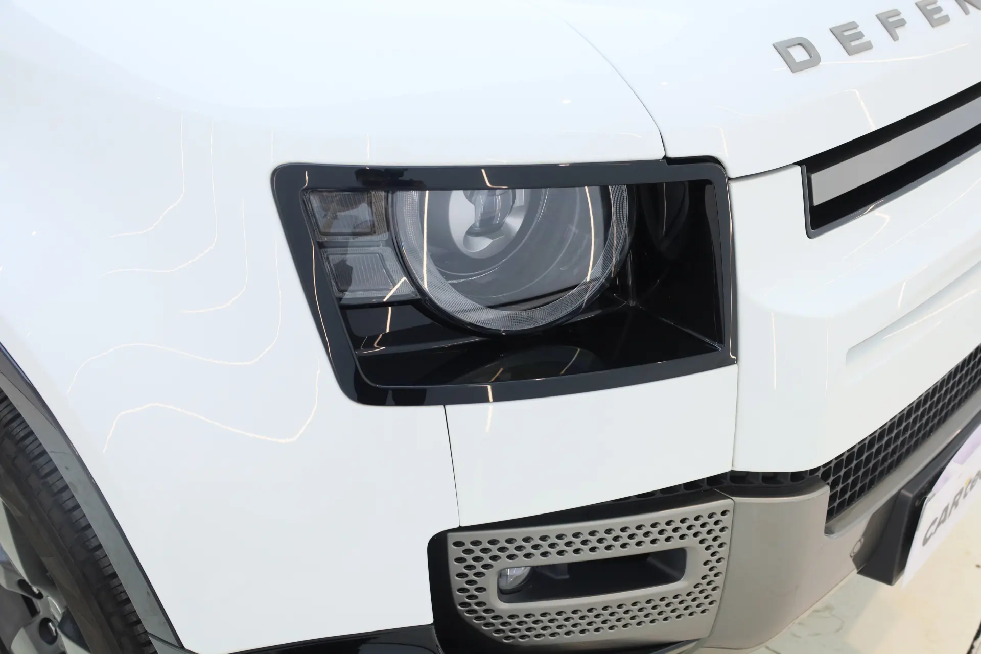 Land Rover Defender, 2024 9