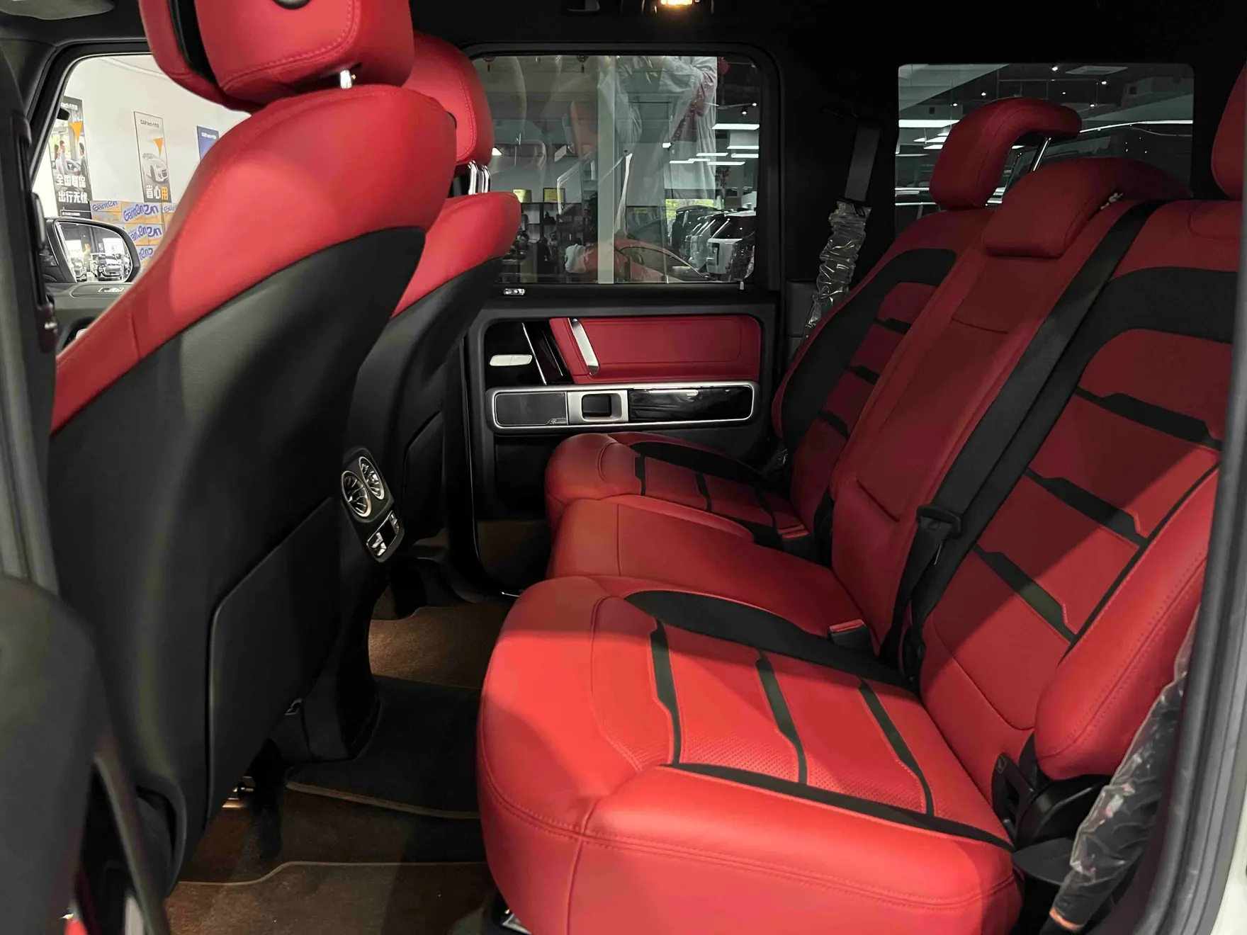 Mercedes-Benz G 63, 2023 22