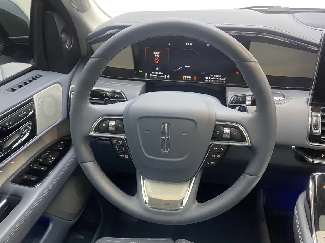 Lincoln Navigator, 2023 15