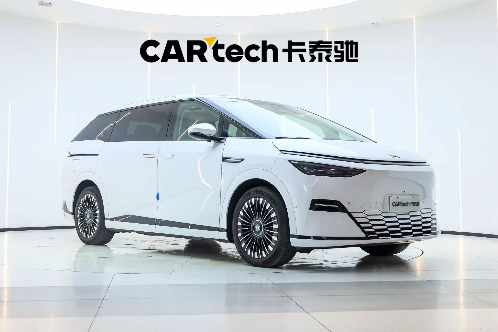 Xpeng X9, 2025 2