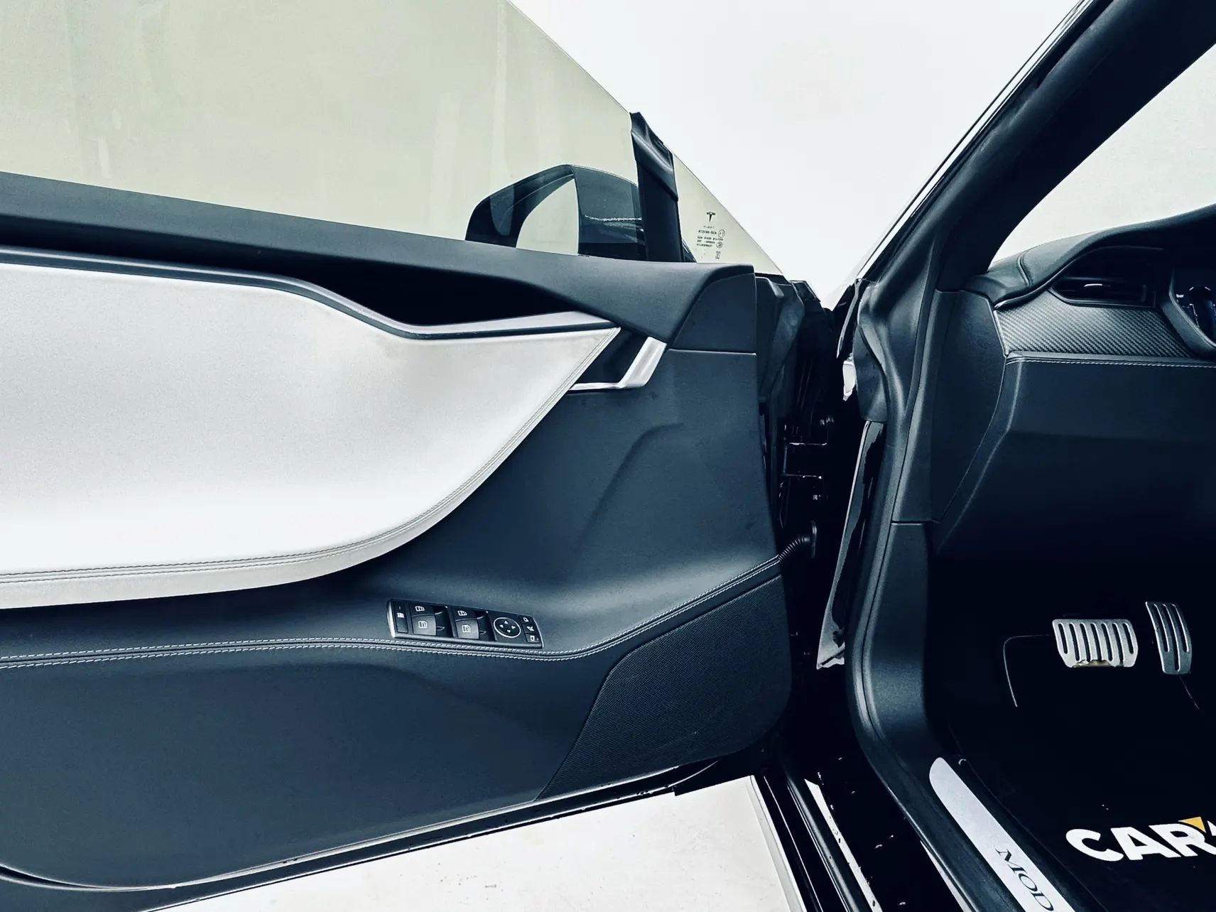 Tesla Model S, 2020 16