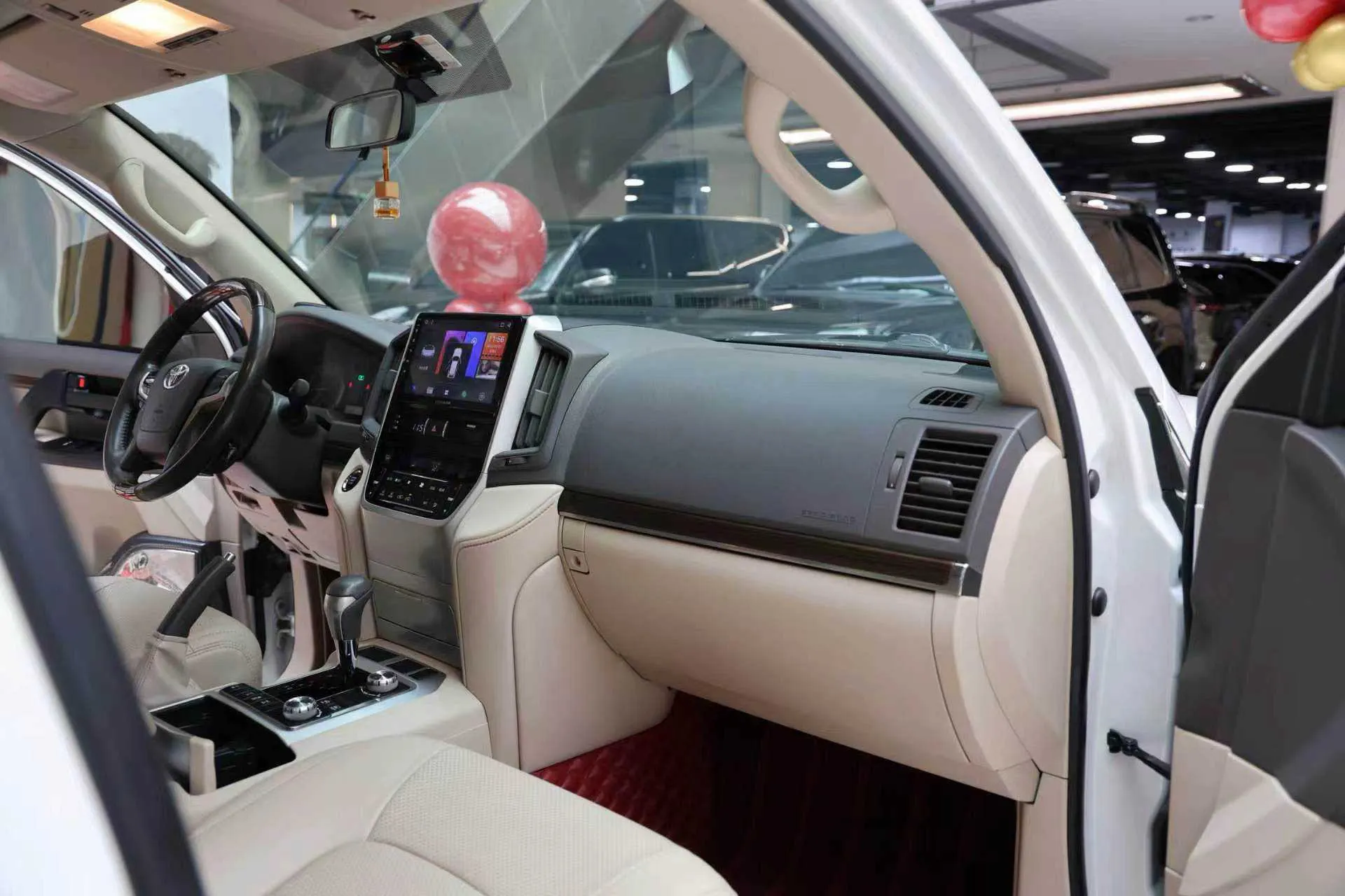 Toyota Land Cruiser, 2019 12