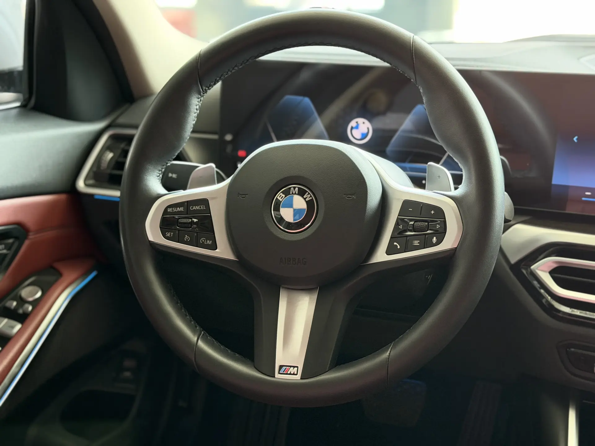 BMW 325Li, 2023 25